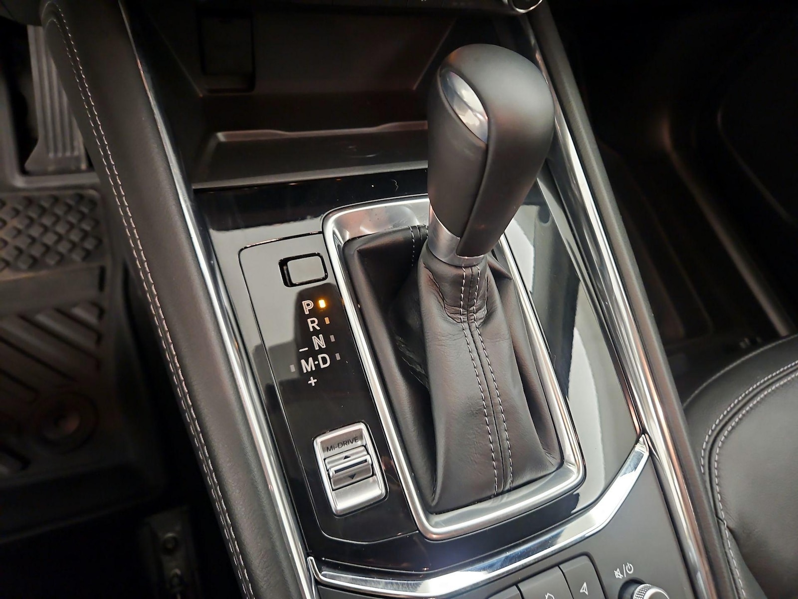 2025 Mazda CX-5 S Premium Plus package - Photo 18