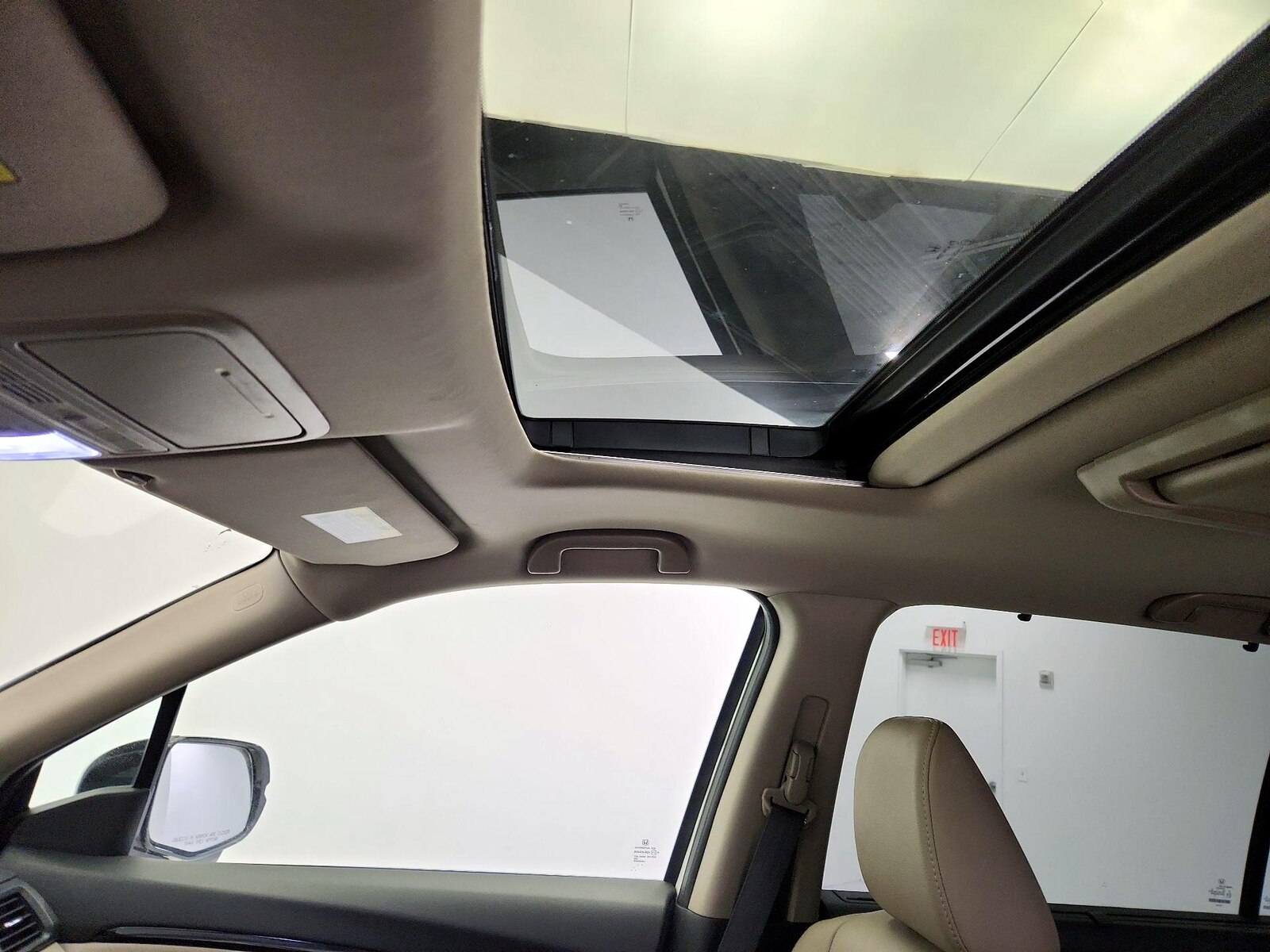 Sunroof(s) & Overhead Airbags