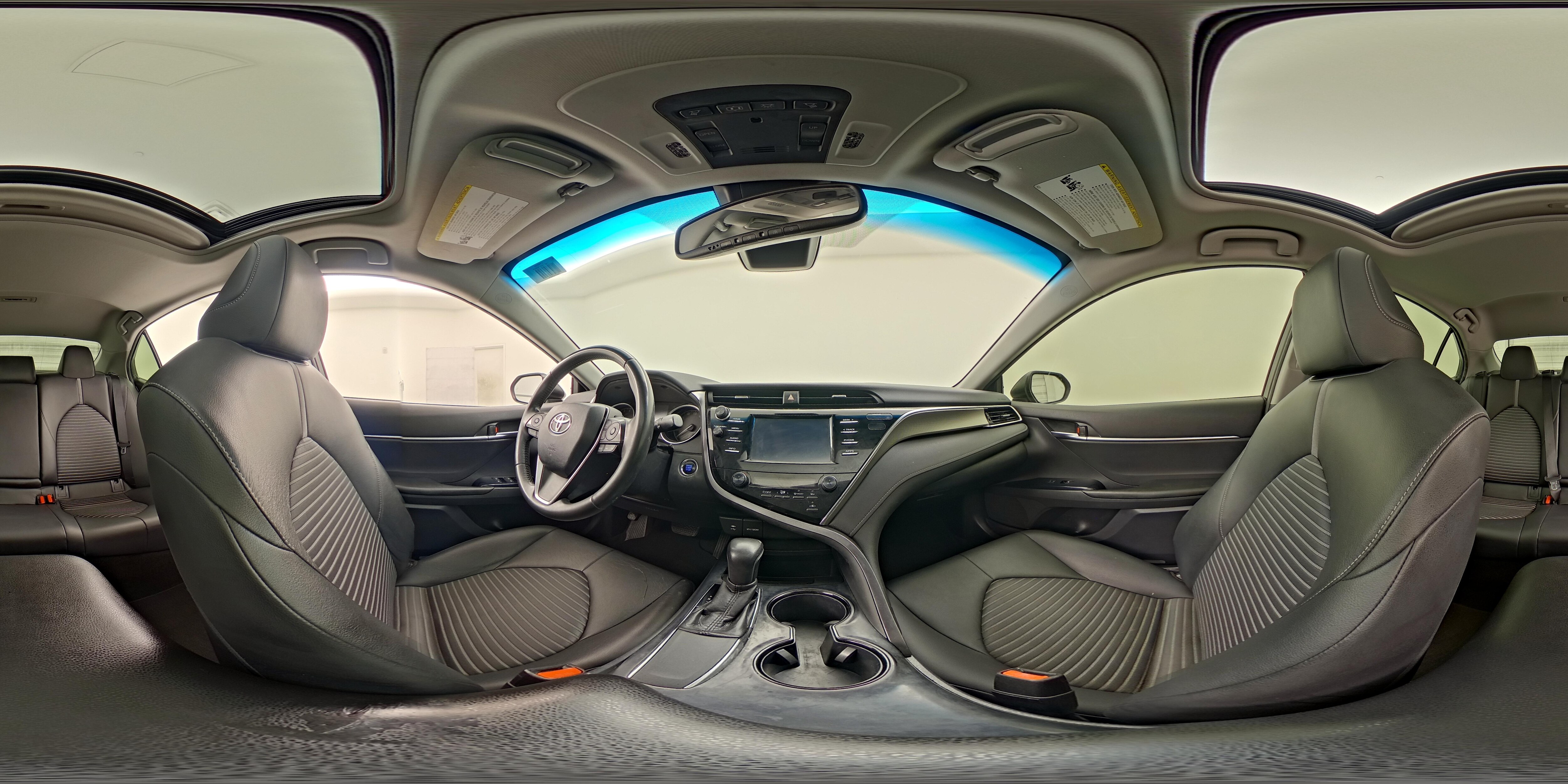 2018 Toyota Camry SE - Photo 25