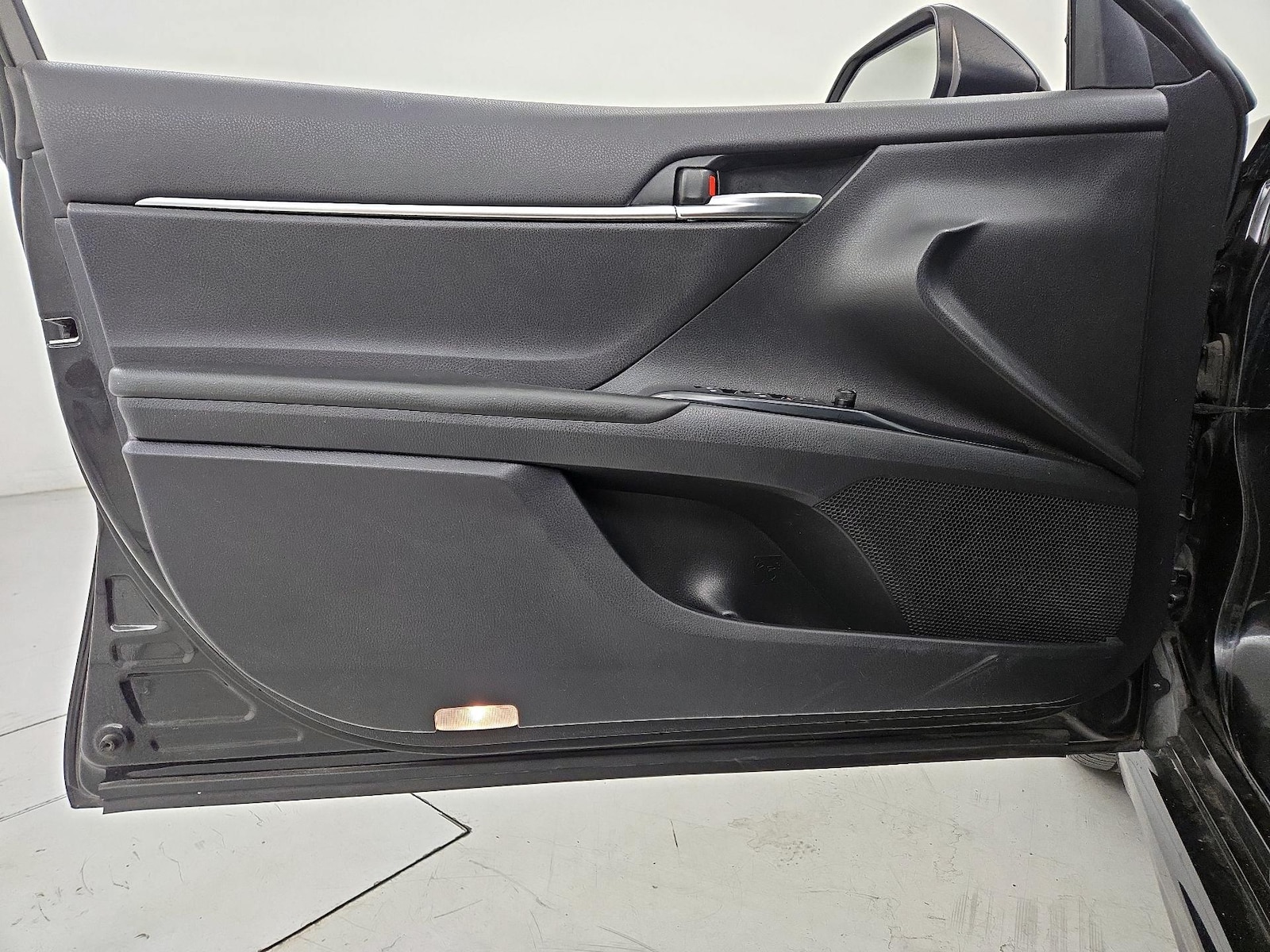 2018 Toyota Camry SE - Photo 13