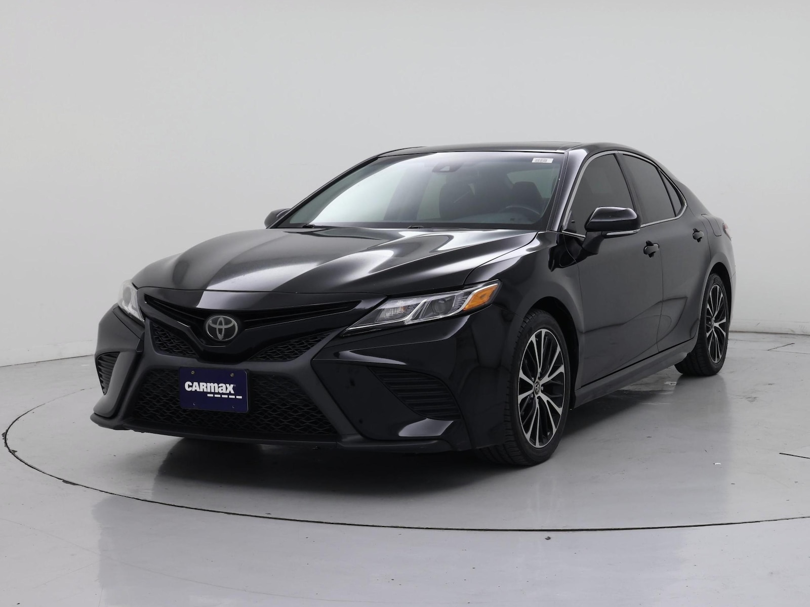 2018 Toyota Camry SE - Photo 5