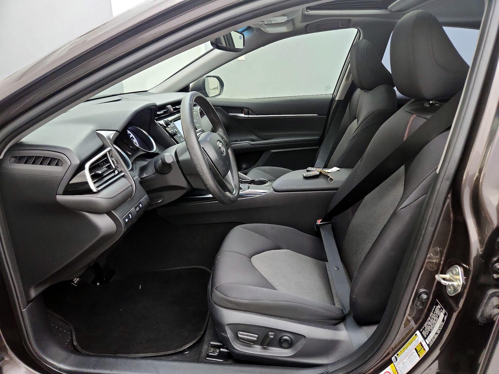 Power Seat(s) & Side Airbags