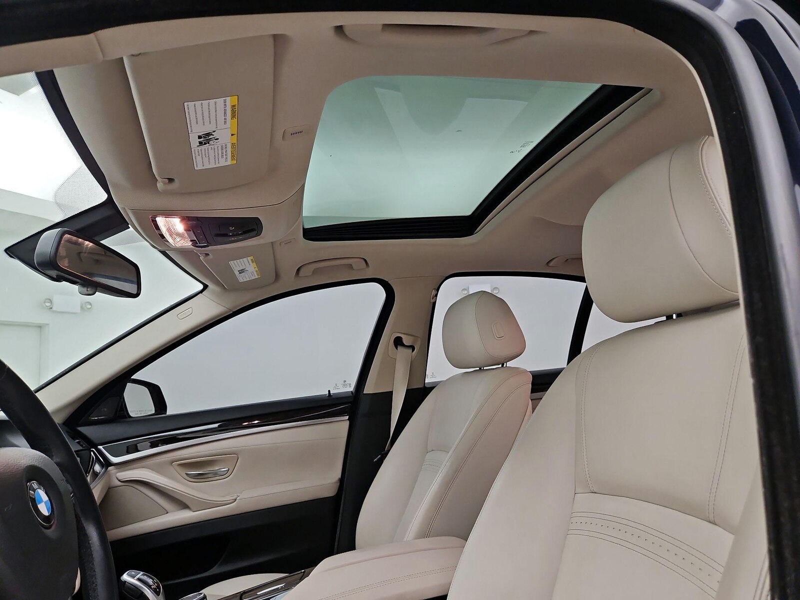 Sunroof(s) & Overhead Airbags