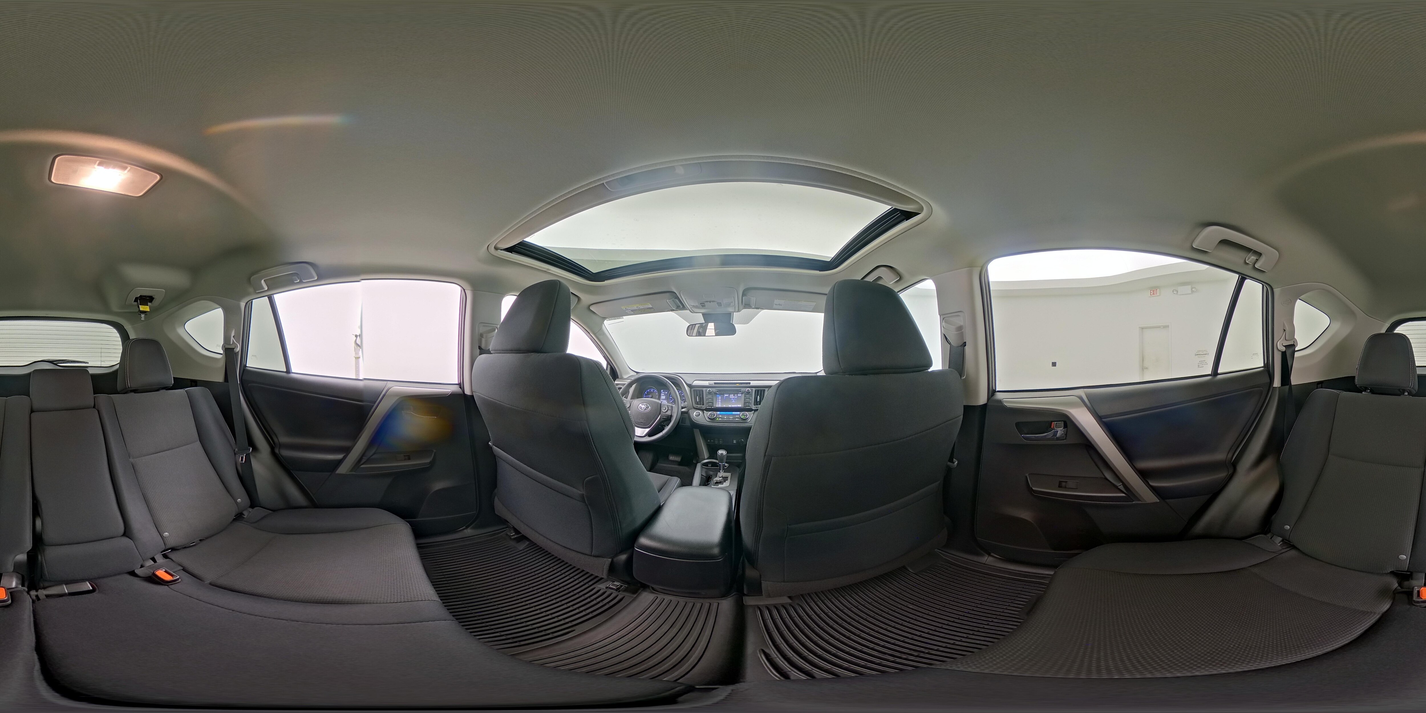 2018 Toyota RAV4 XLE - Photo 24
