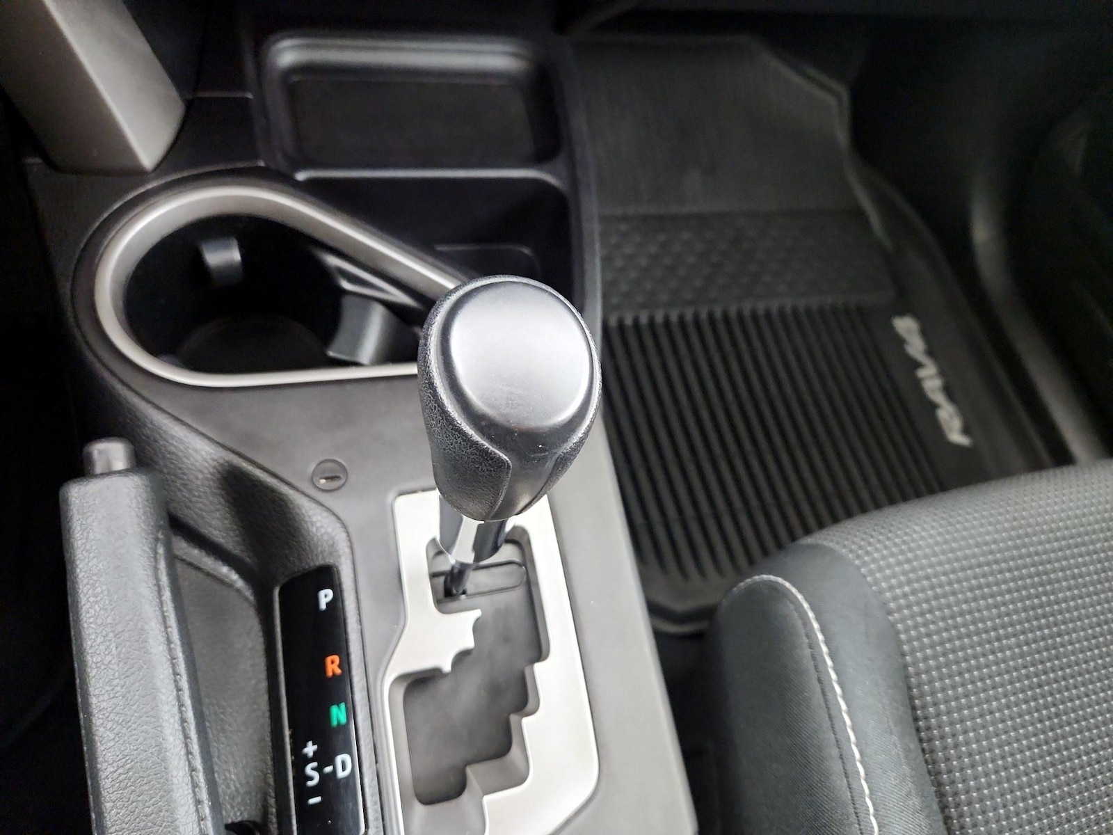 2018 Toyota RAV4 XLE - Photo 16
