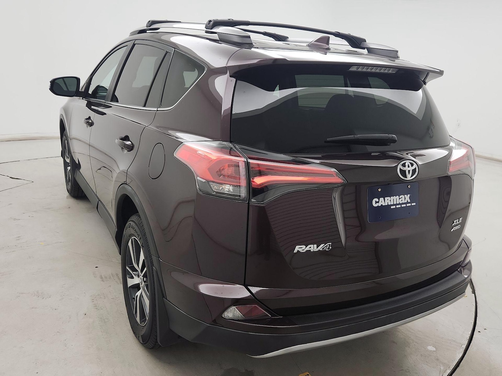 2018 Toyota RAV4 XLE - Photo 7