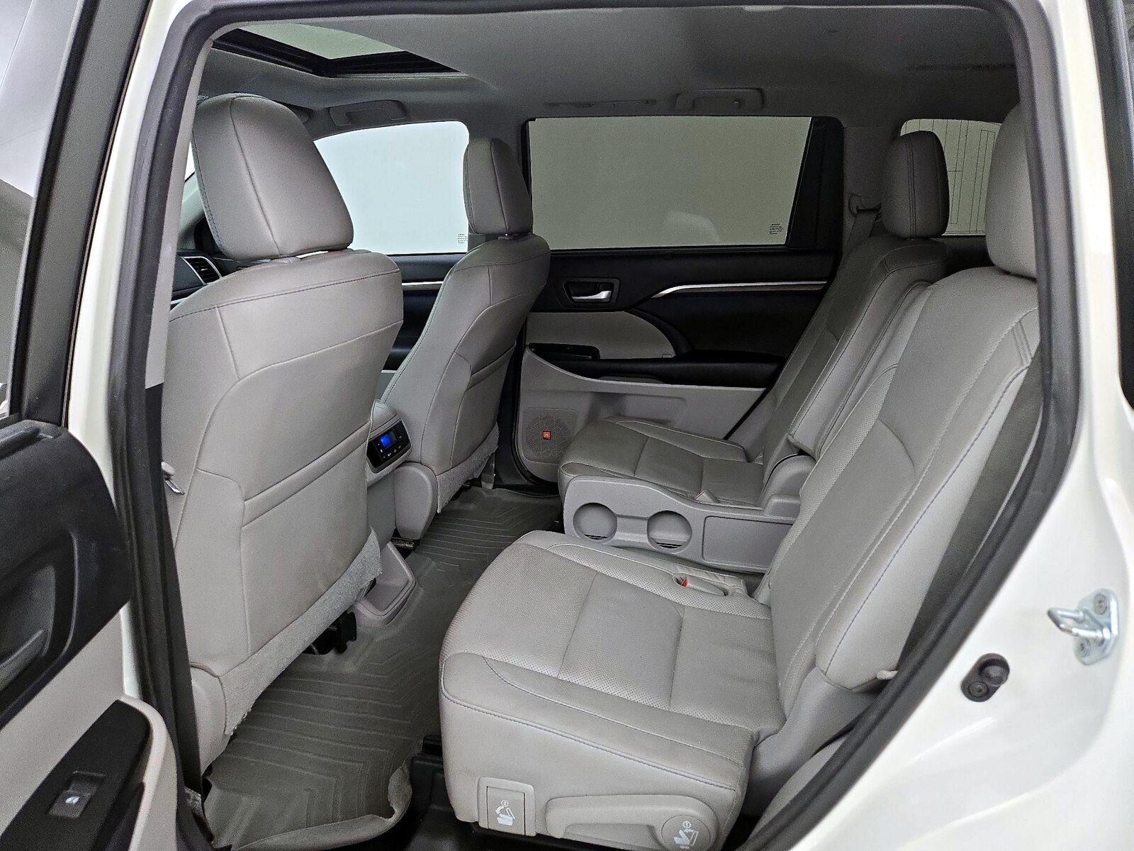 Rear Air Conditioning