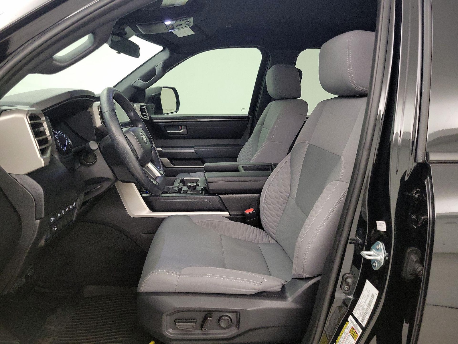 2025 Toyota Tundra SR5 - Photo 12