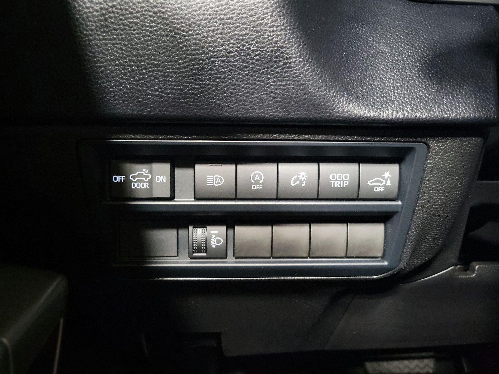 2025 Toyota Tundra SR5 - Photo 14