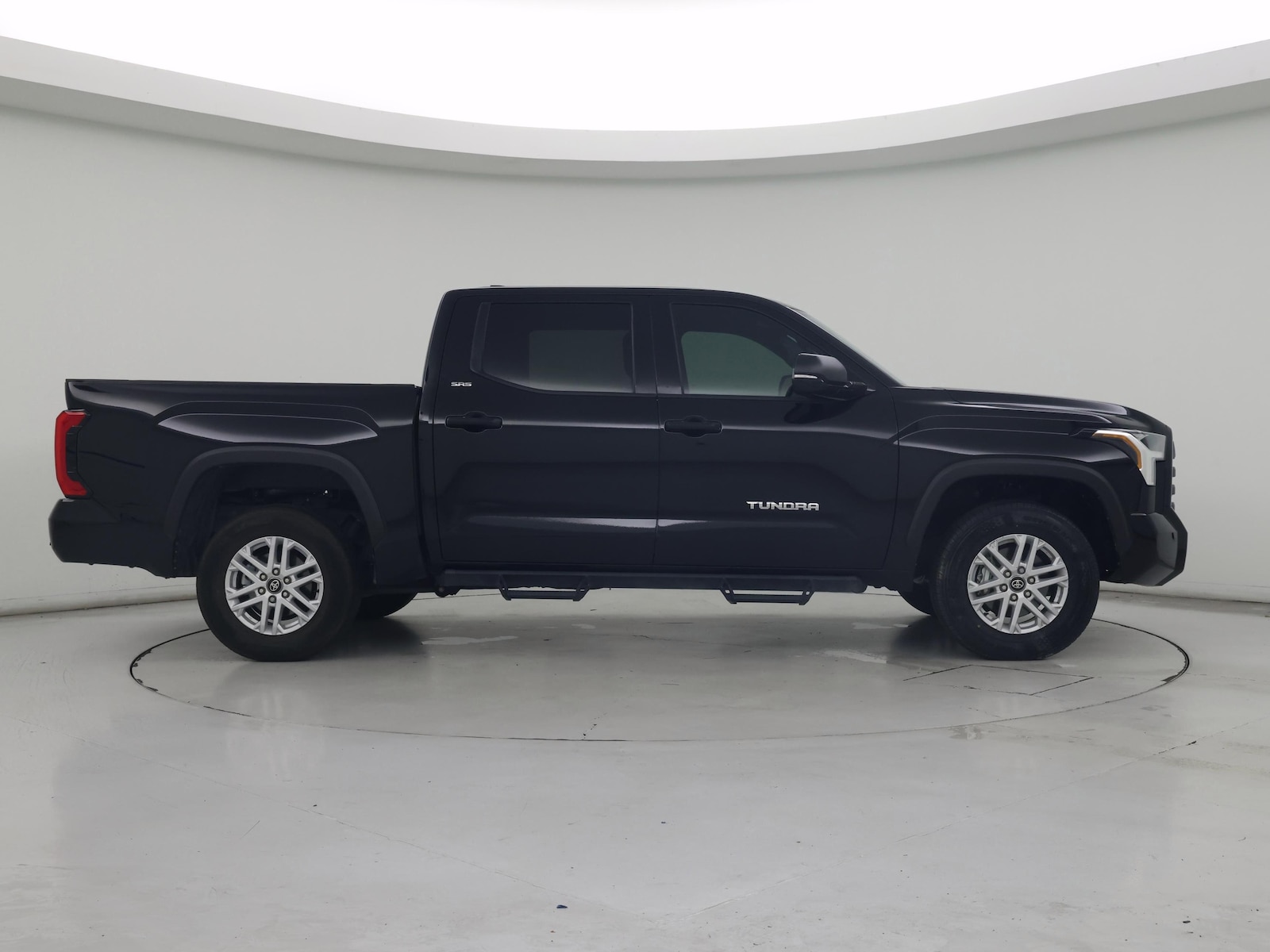 2025 Toyota Tundra SR5 - Photo 8