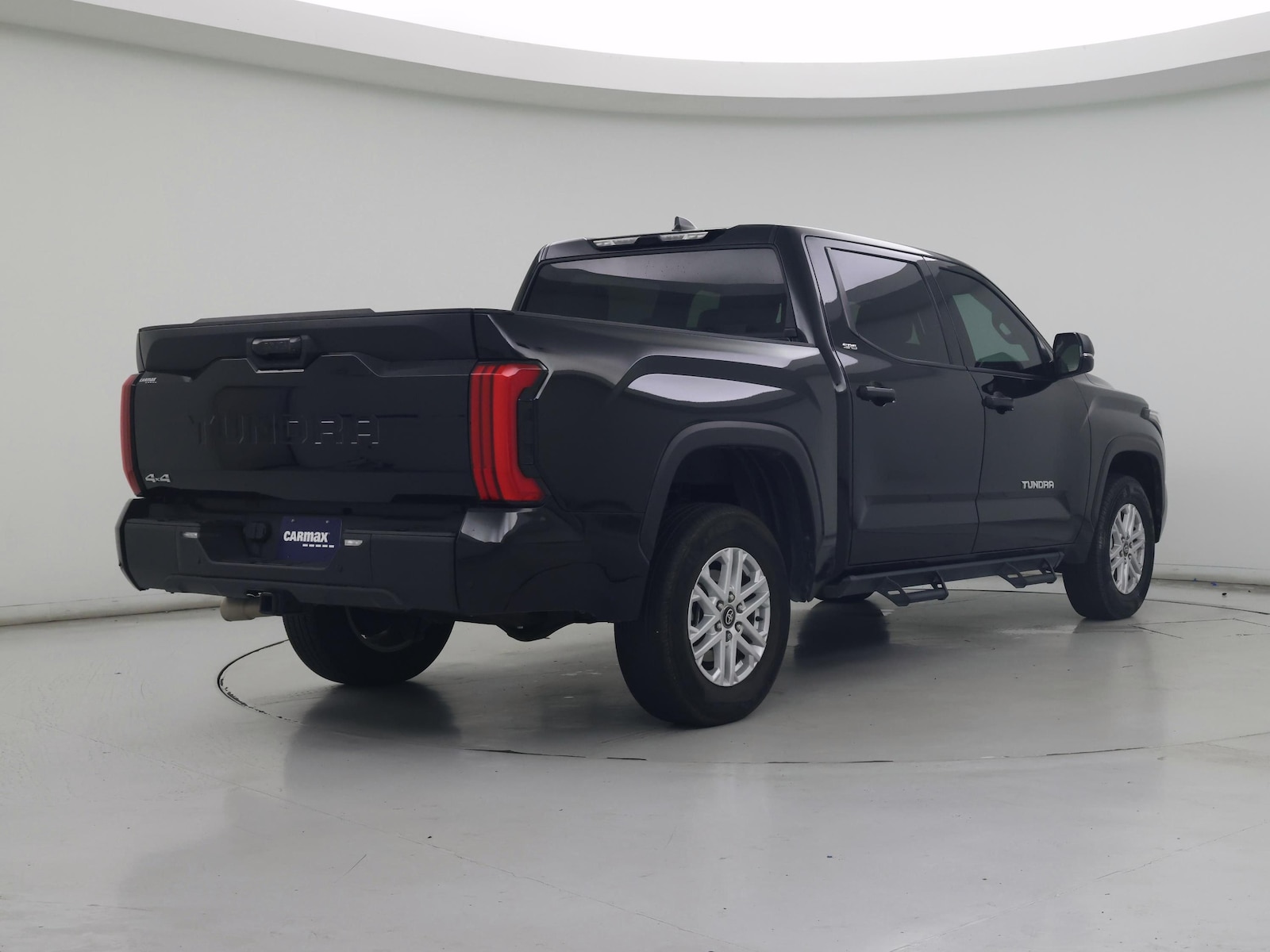 2025 Toyota Tundra SR5 - Photo 9
