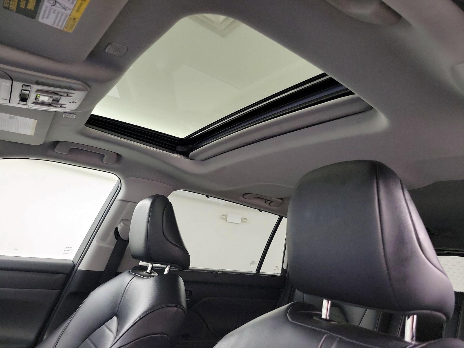 Sunroof(s) & Overhead Airbags