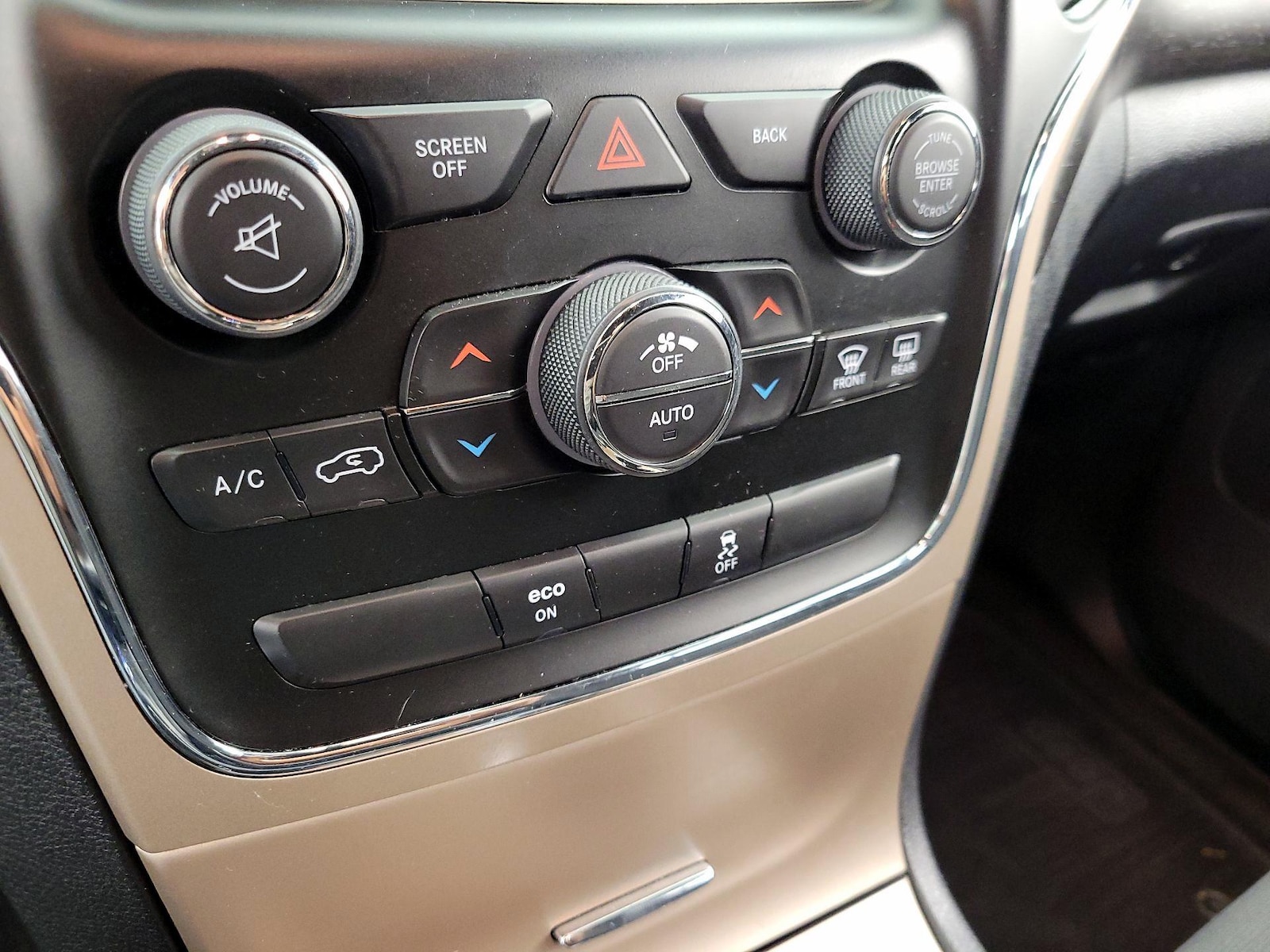 2015 Jeep Grand Cherokee Laredo - Photo 16
