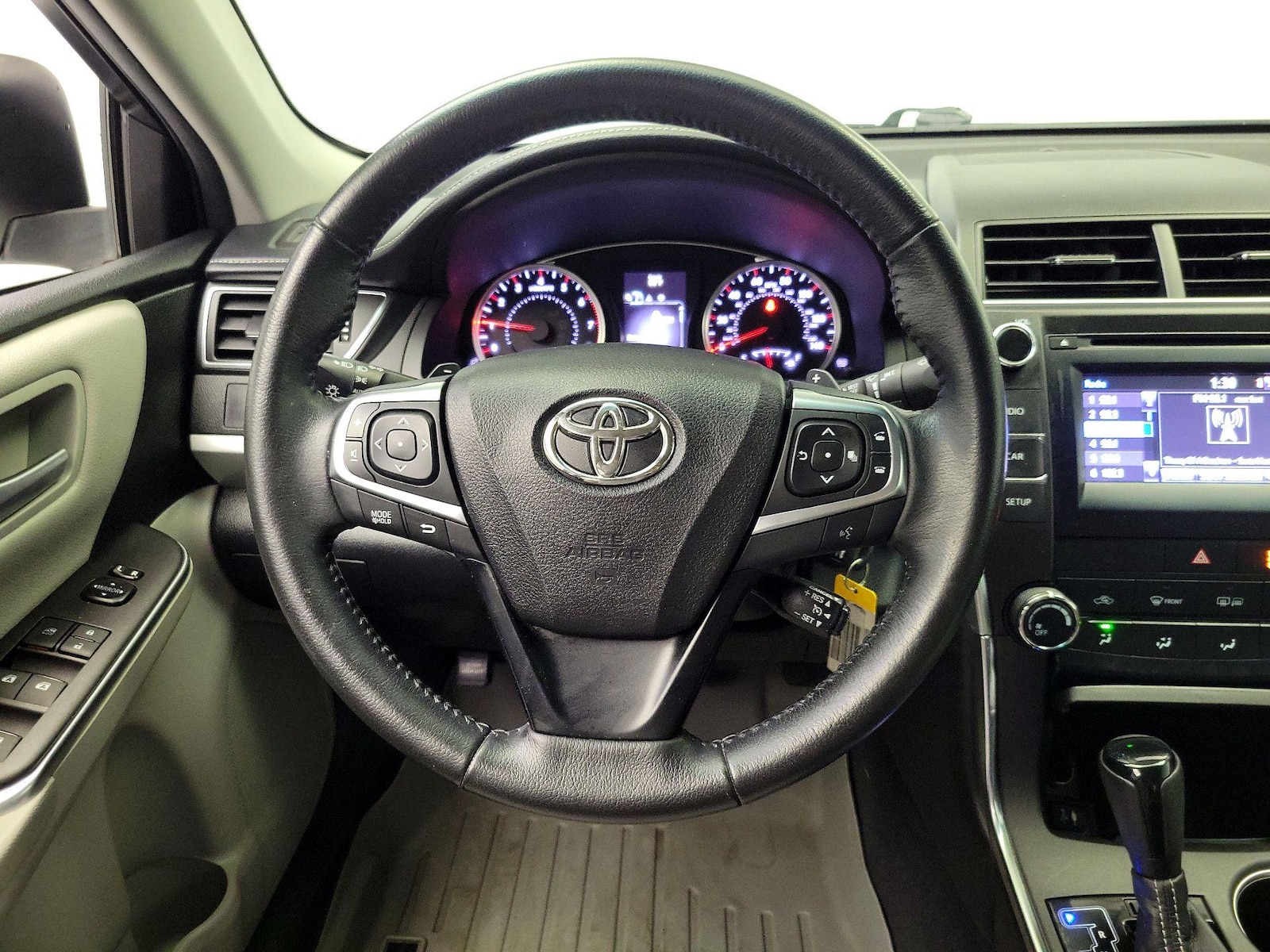 2016 Toyota Camry Special Edition - Photo 11