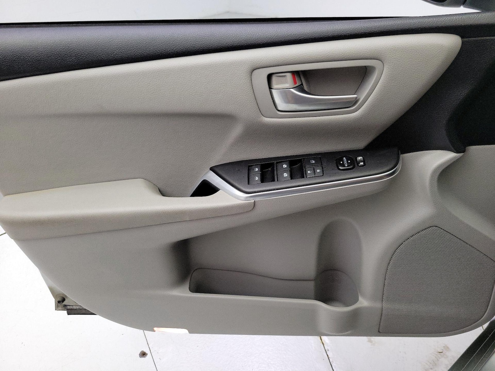 2016 Toyota Camry Special Edition - Photo 13
