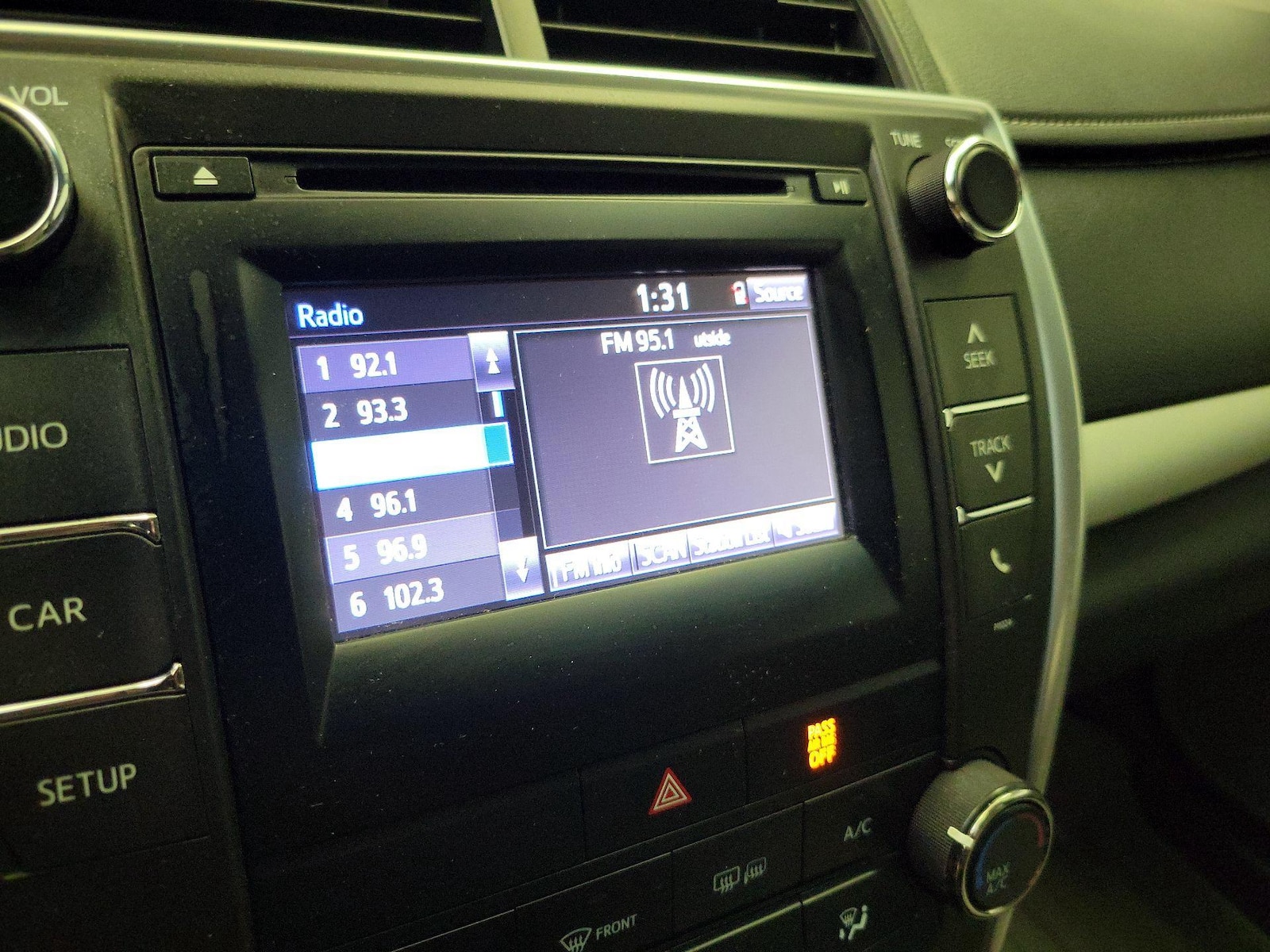 2016 Toyota Camry Special Edition - Photo 15