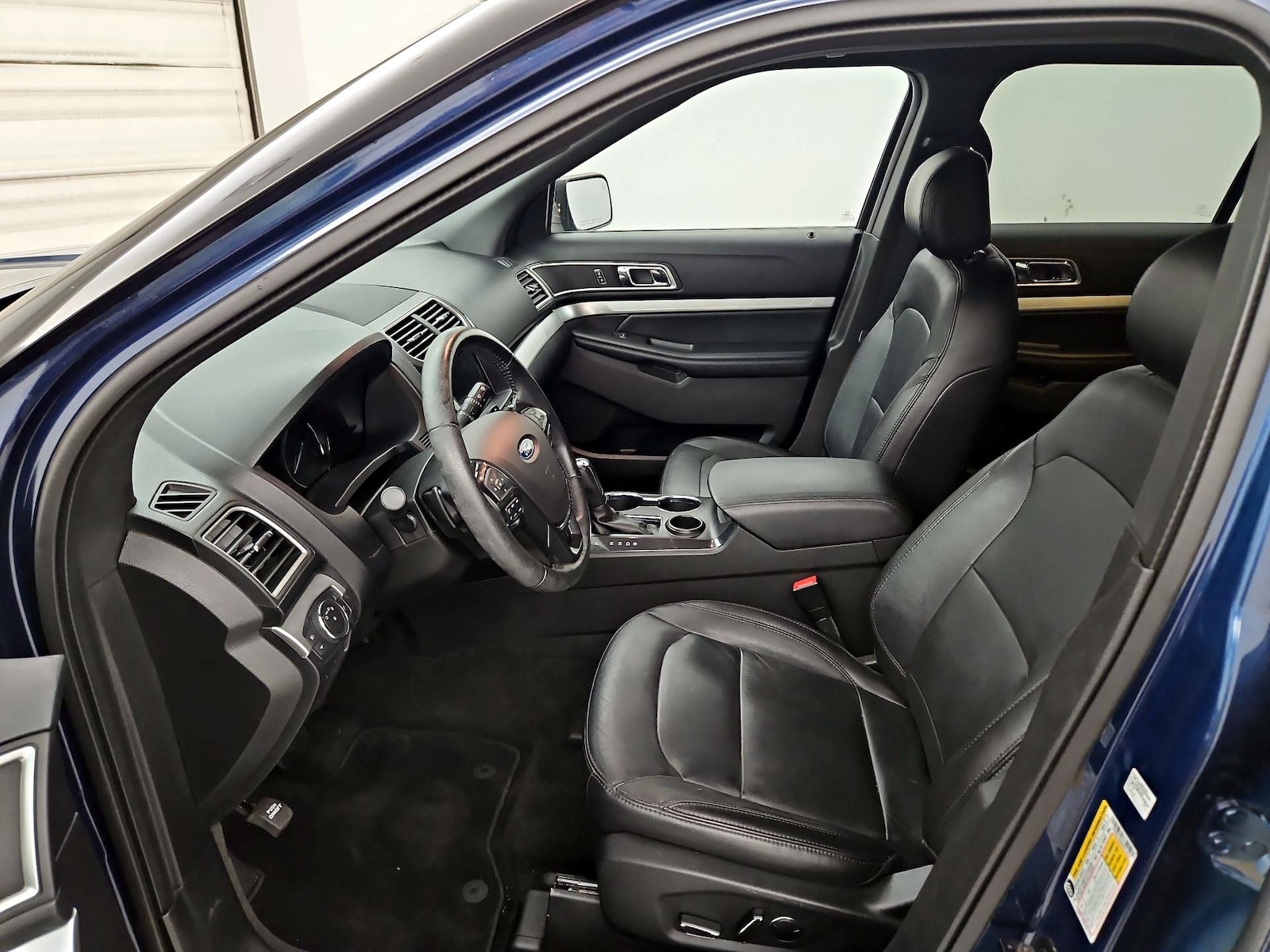 2017 Ford Explorer XLT - Photo 12