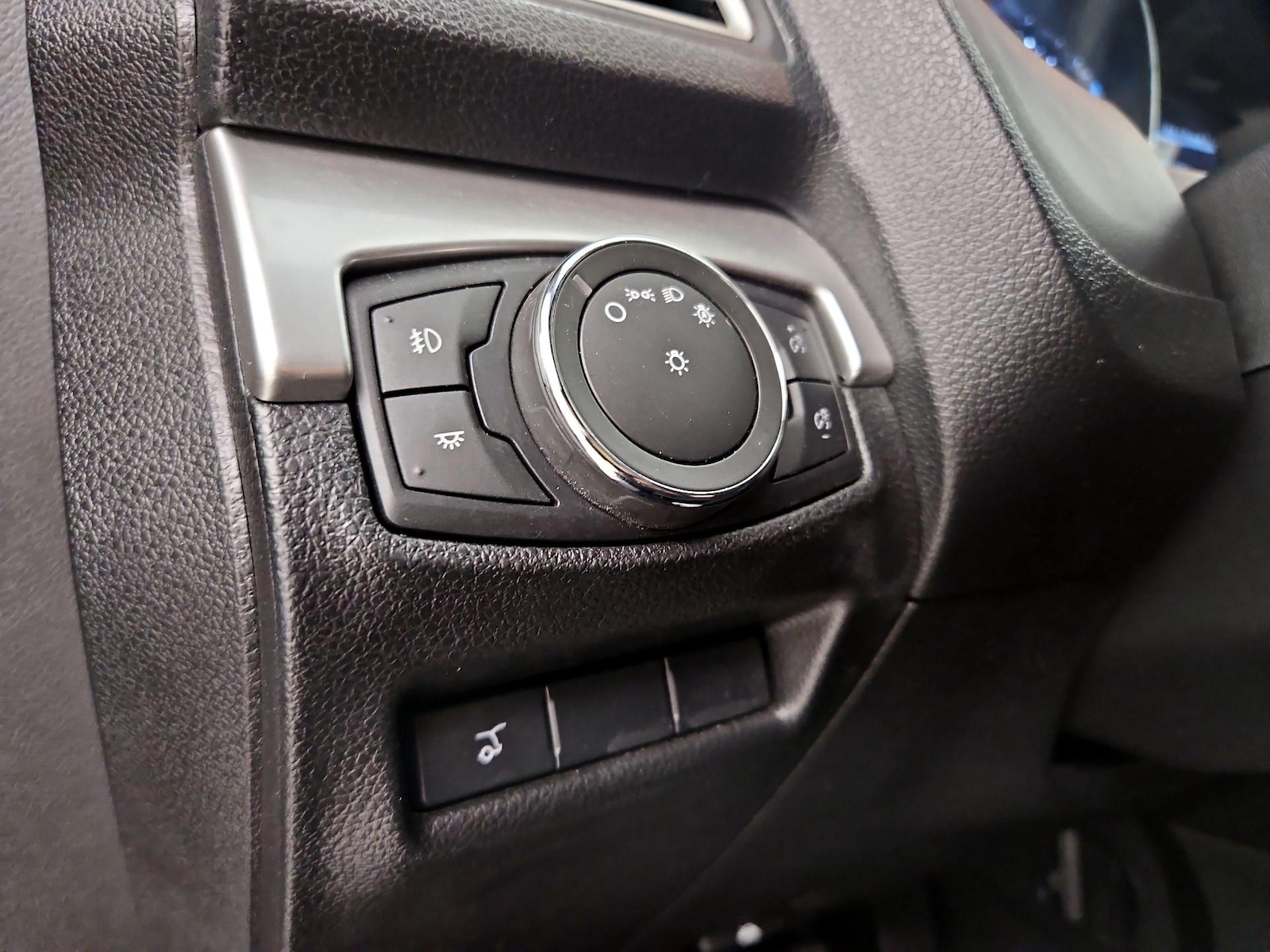 2017 Ford Explorer XLT - Photo 14