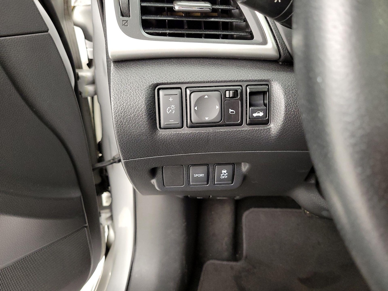 2019 Nissan Sentra SR - Photo 14