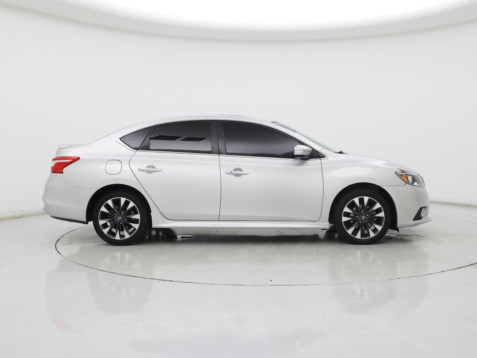 2019 Nissan Sentra SR - Photo 8