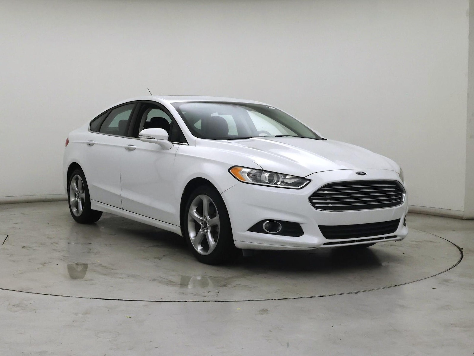 2014 Ford Fusion SE - Photo 2