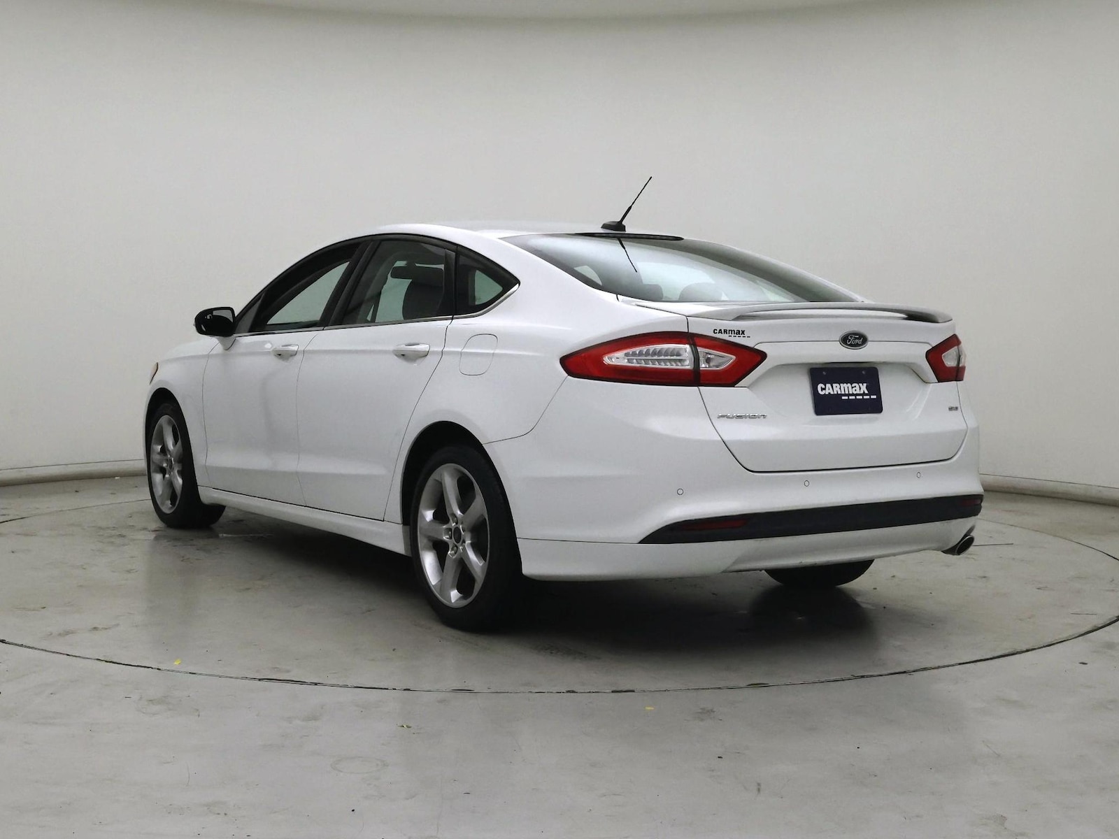 2014 Ford Fusion SE - Photo 3