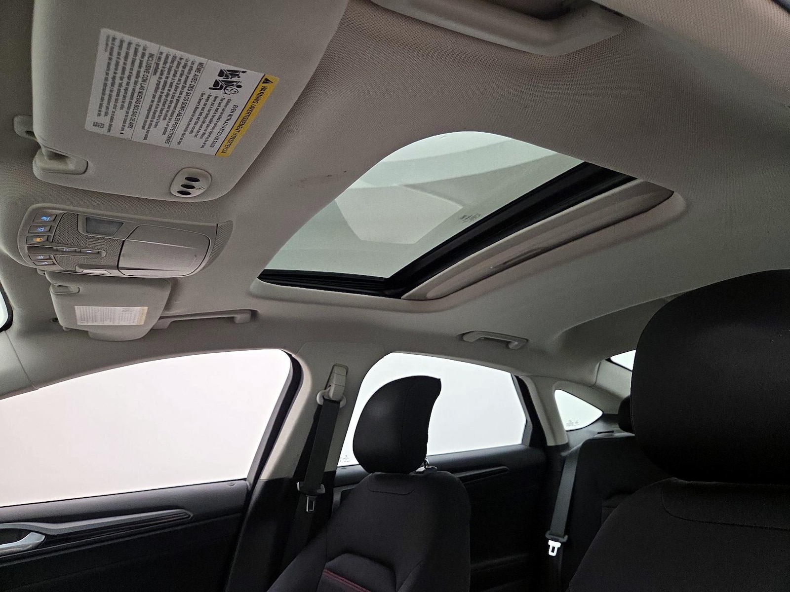 2014 Ford Fusion SE - Photo 20