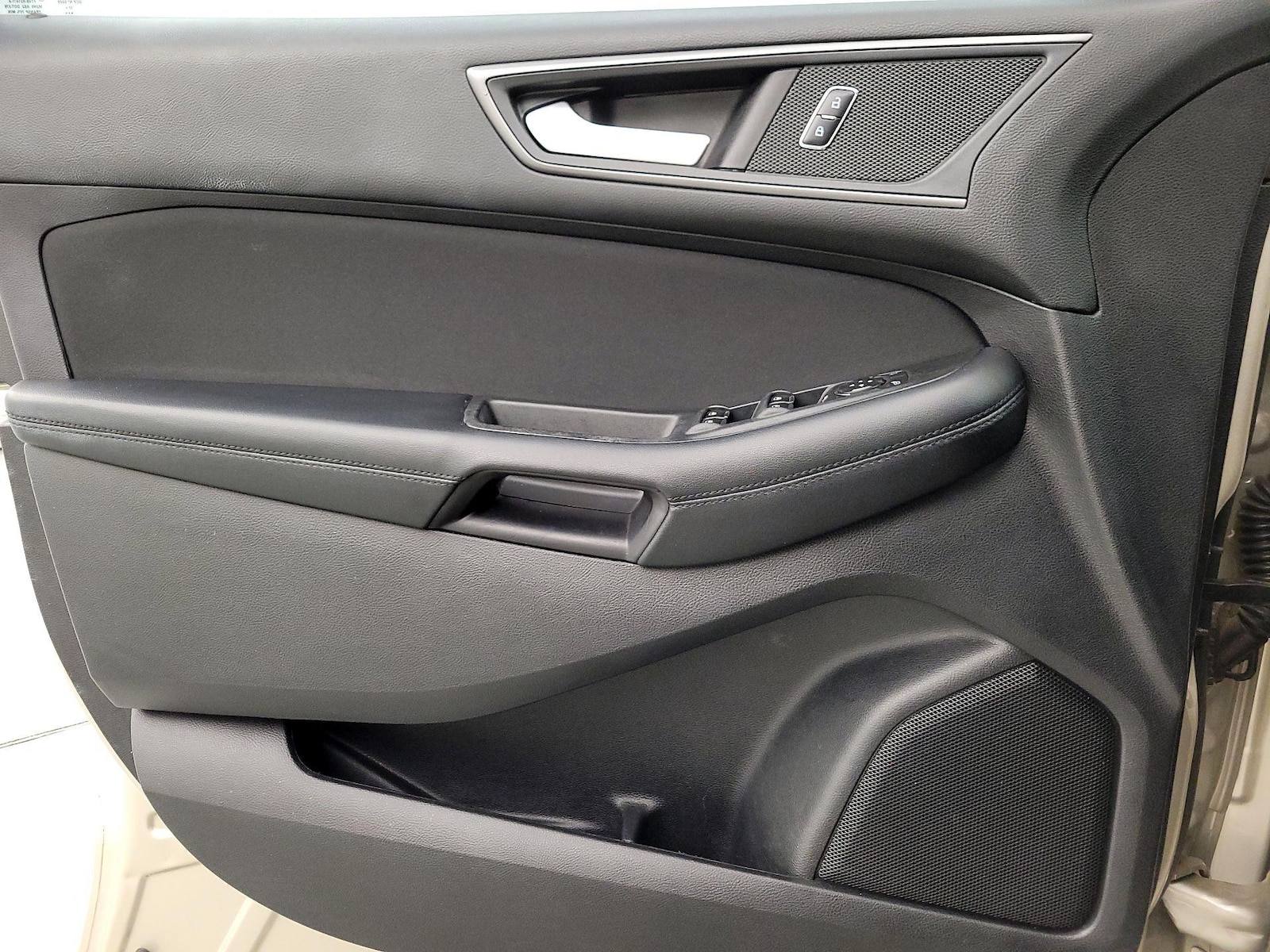 2018 Ford Edge SE - Photo 13