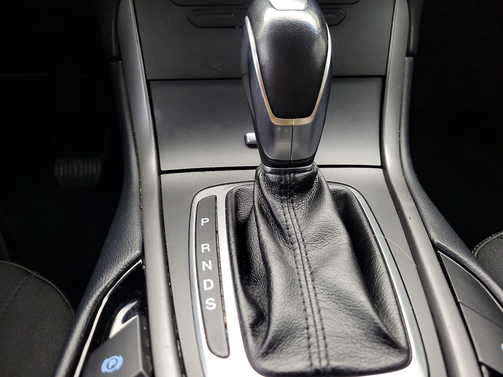2018 Ford Edge SE - Photo 18