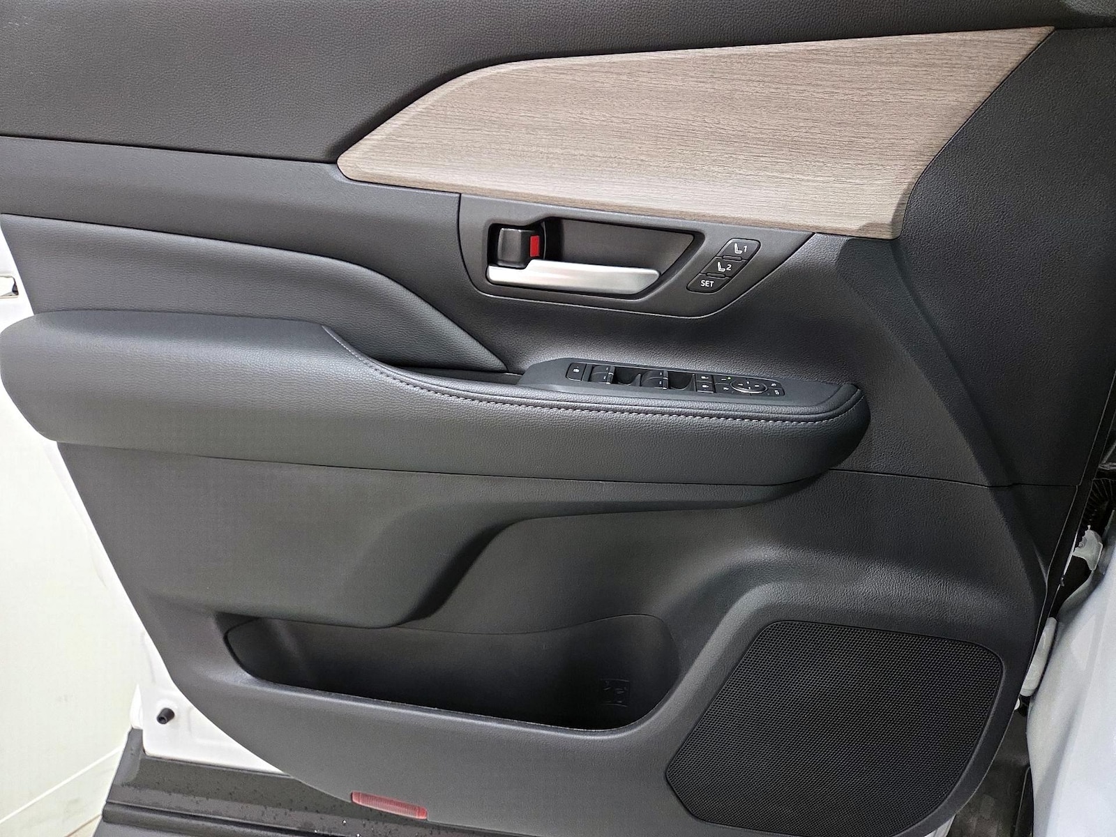 2026 Toyota Grand Highlander Limited - Photo 13