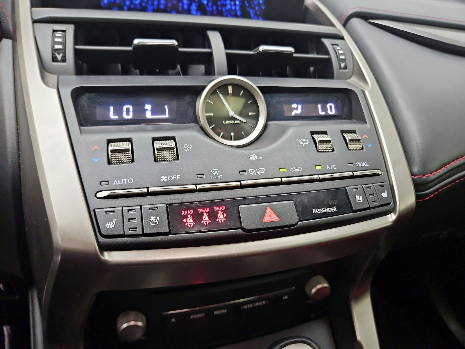 2021 Lexus NX 300 F SPORT - Photo 17
