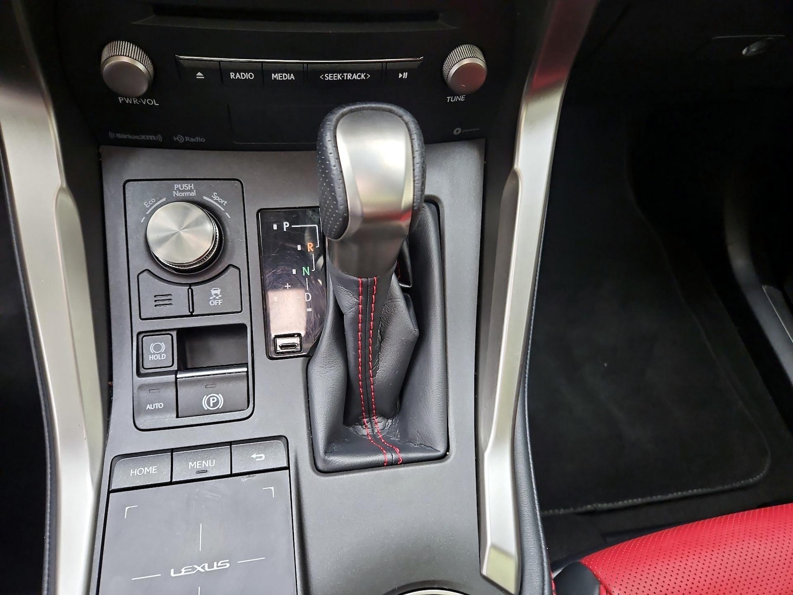 2021 Lexus NX 300 F SPORT - Photo 18