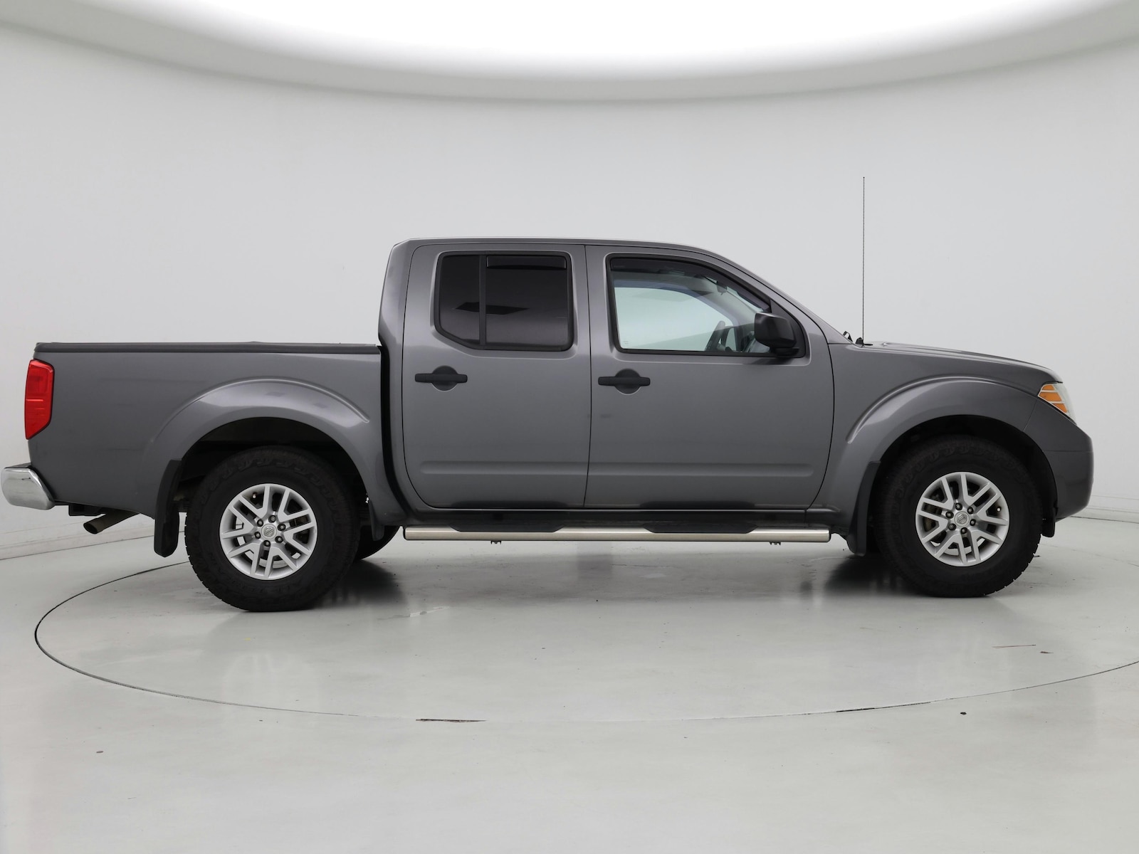 2021 Nissan Frontier SV - Photo 8