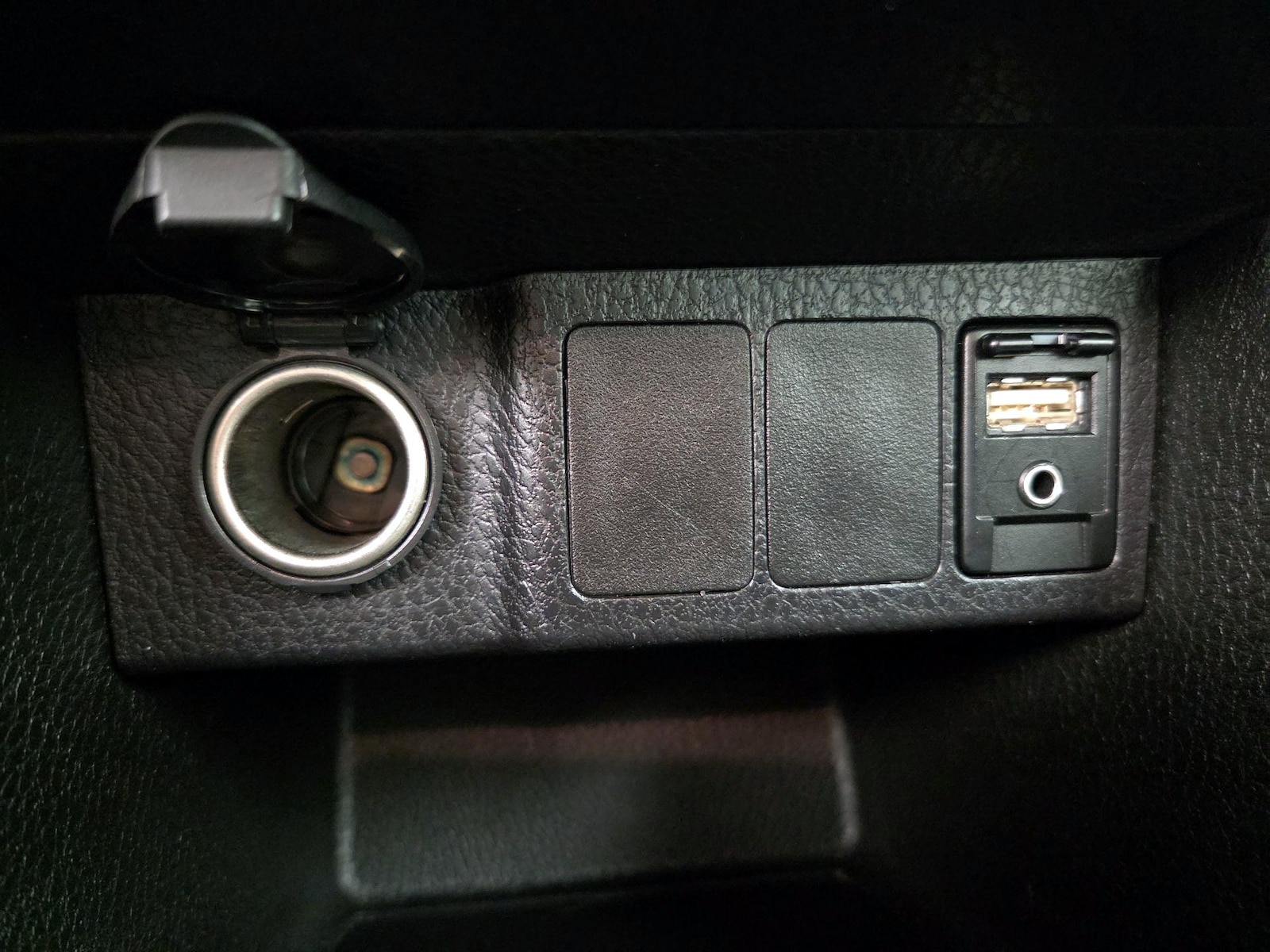 2019 Toyota Corolla LE - Photo 19