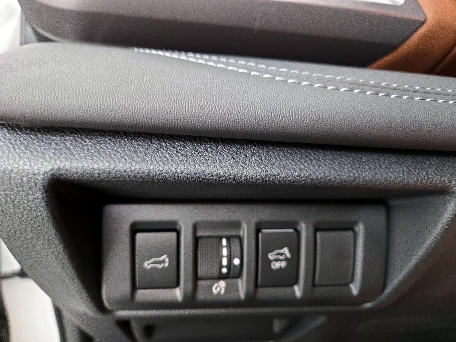 2025 Subaru Outback Touring - Photo 14