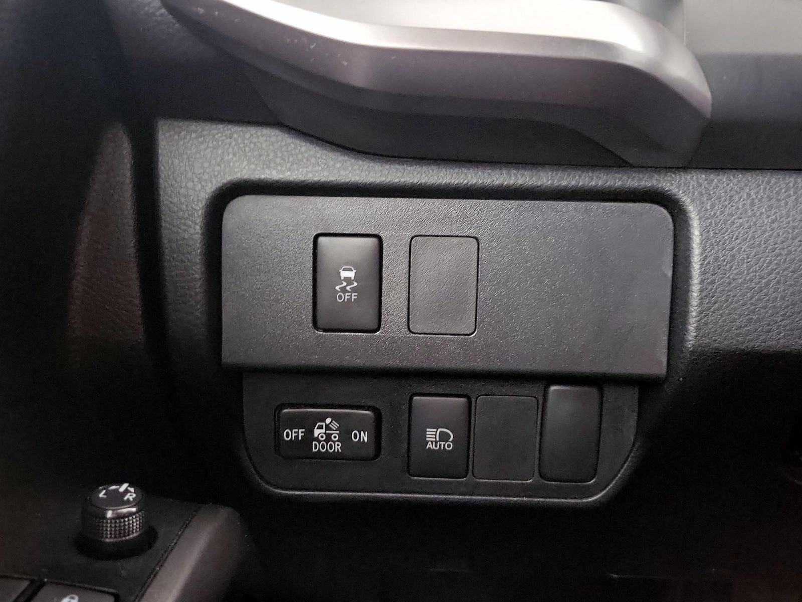 2023 Toyota Tacoma SR5 - Photo 14