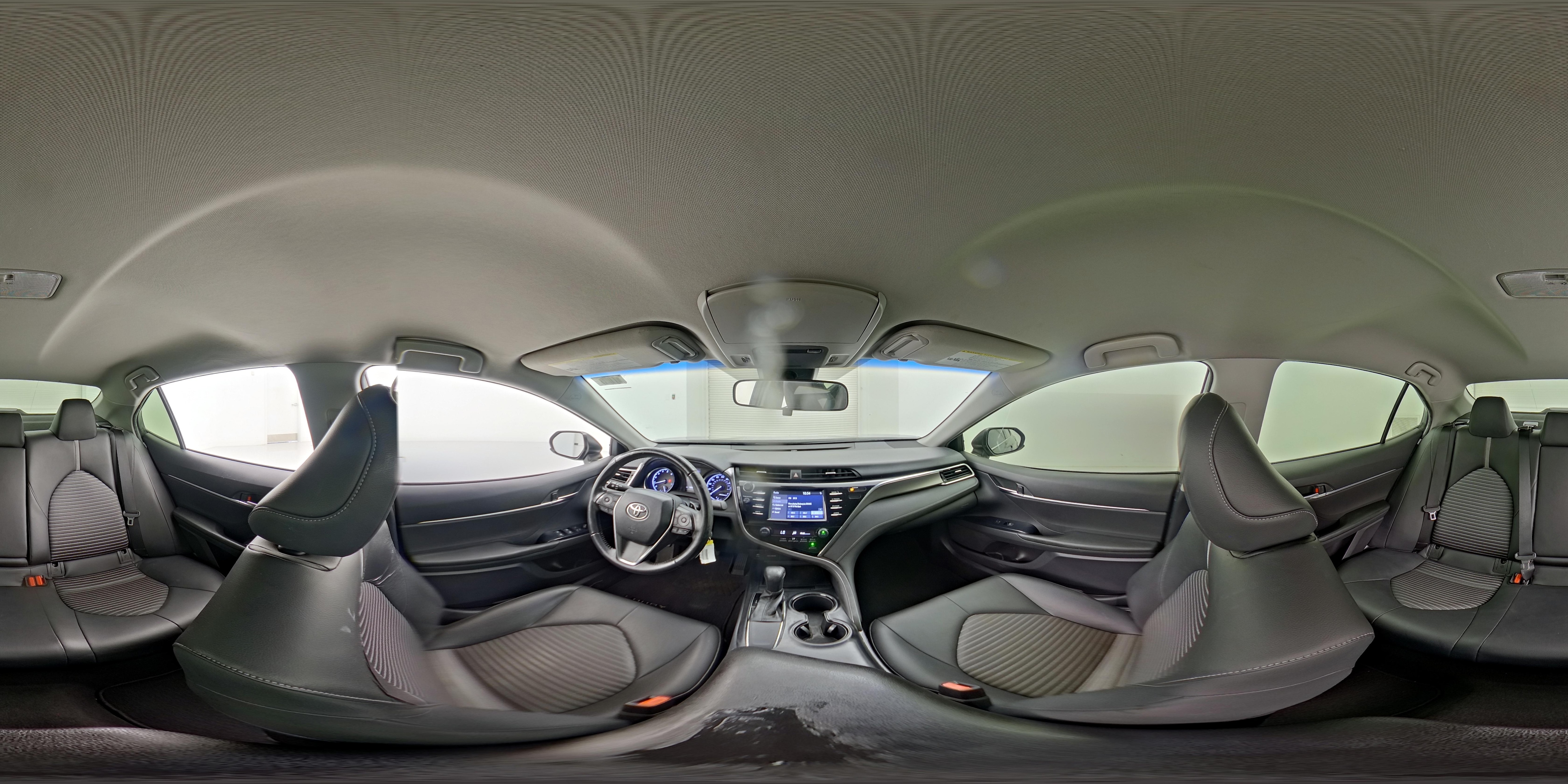 2018 Toyota Camry SE - Photo 22
