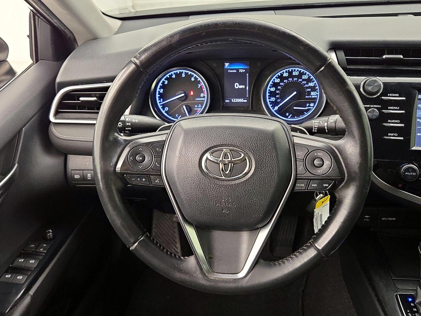 2018 Toyota Camry SE - Photo 9