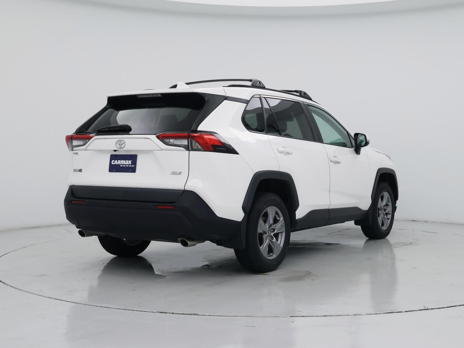 2022 Toyota RAV4 XLE - Photo 9