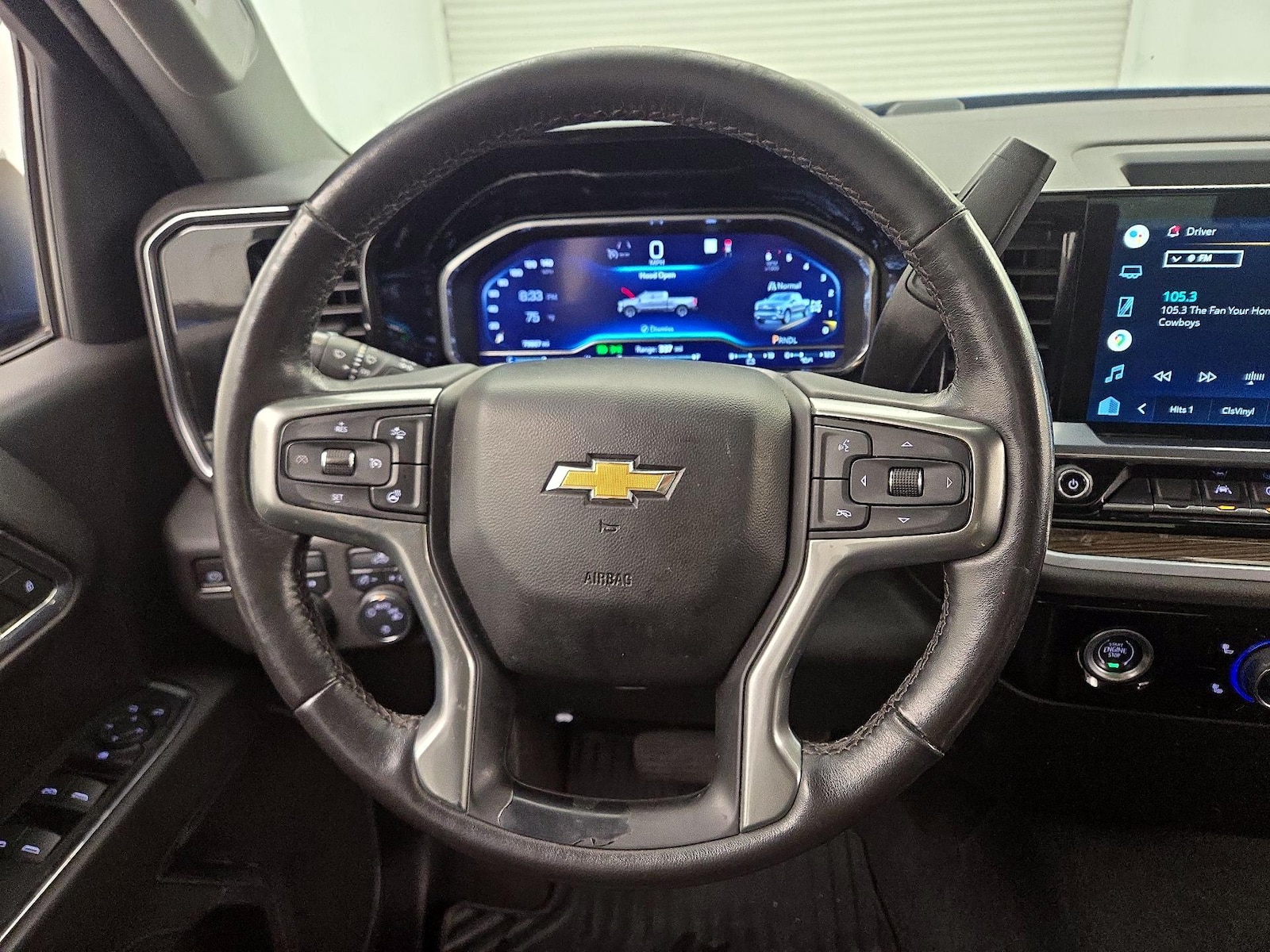 2022 Chevrolet Silverado 1500 LT - Photo 11