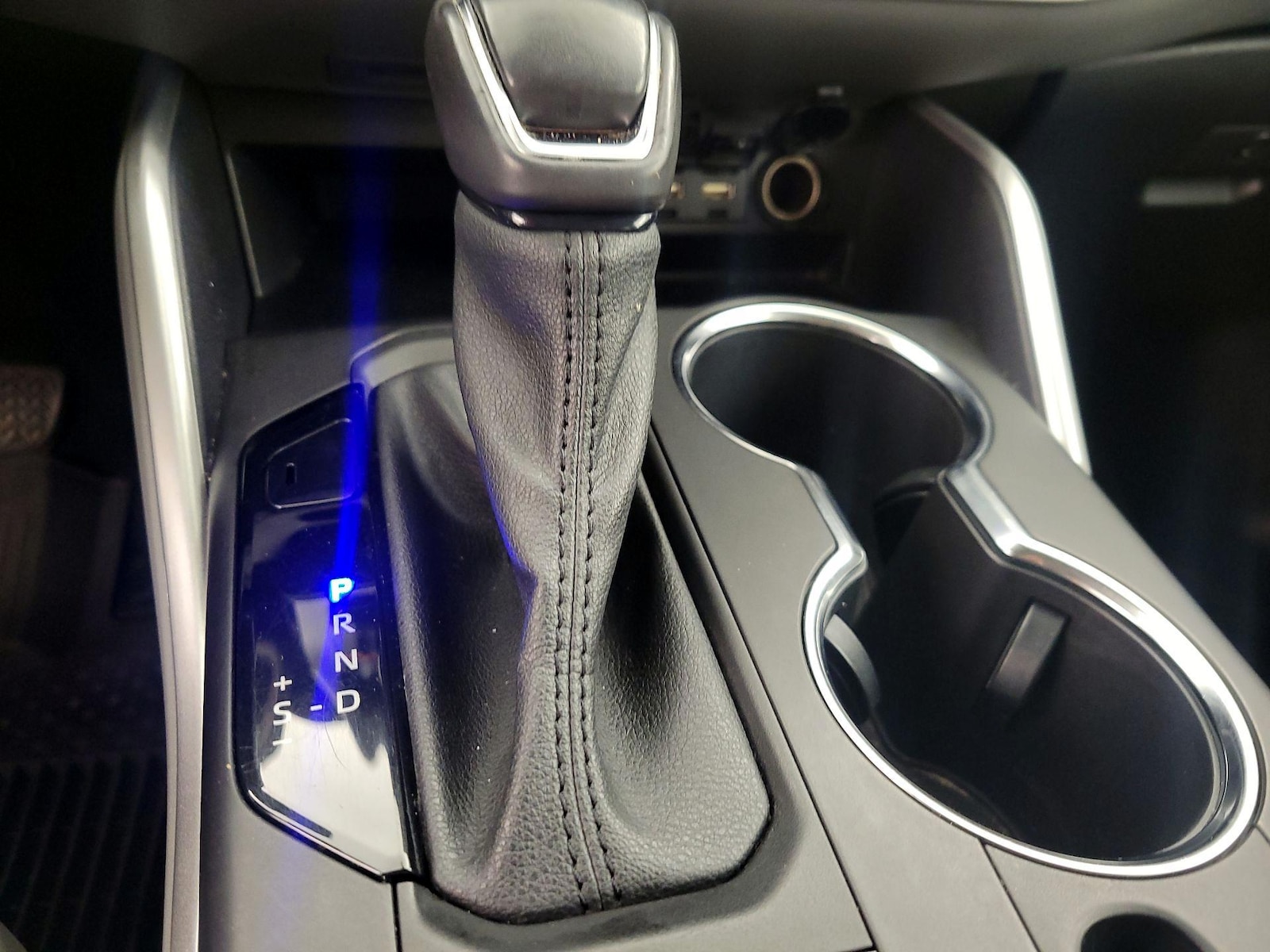 2021 Toyota Highlander XLE - Photo 18