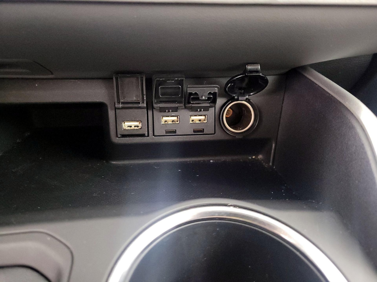 2021 Toyota Highlander XLE - Photo 19