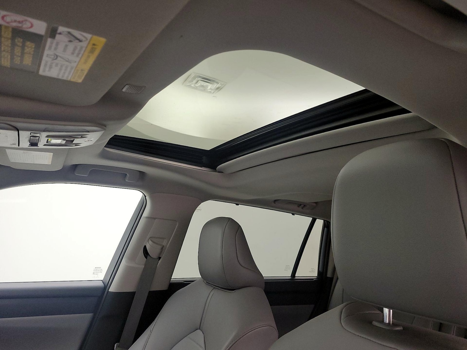 2021 Toyota Highlander XLE - Photo 20