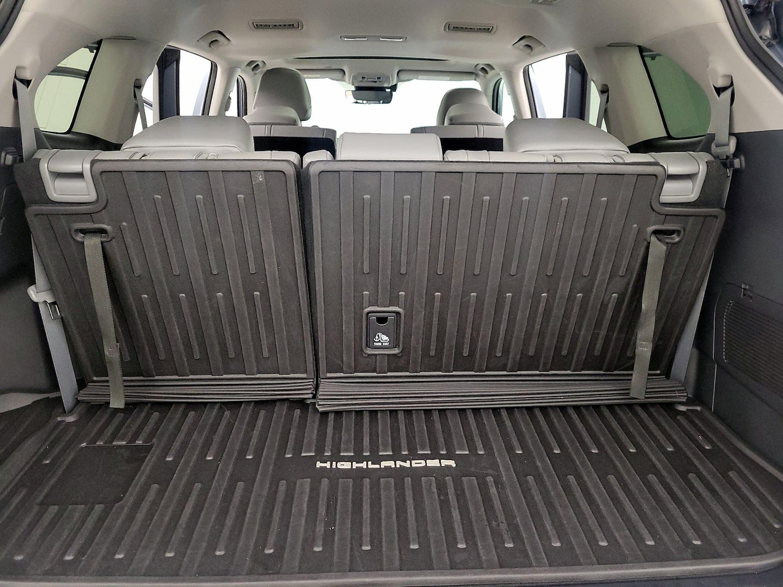 2021 Toyota Highlander XLE - Photo 23