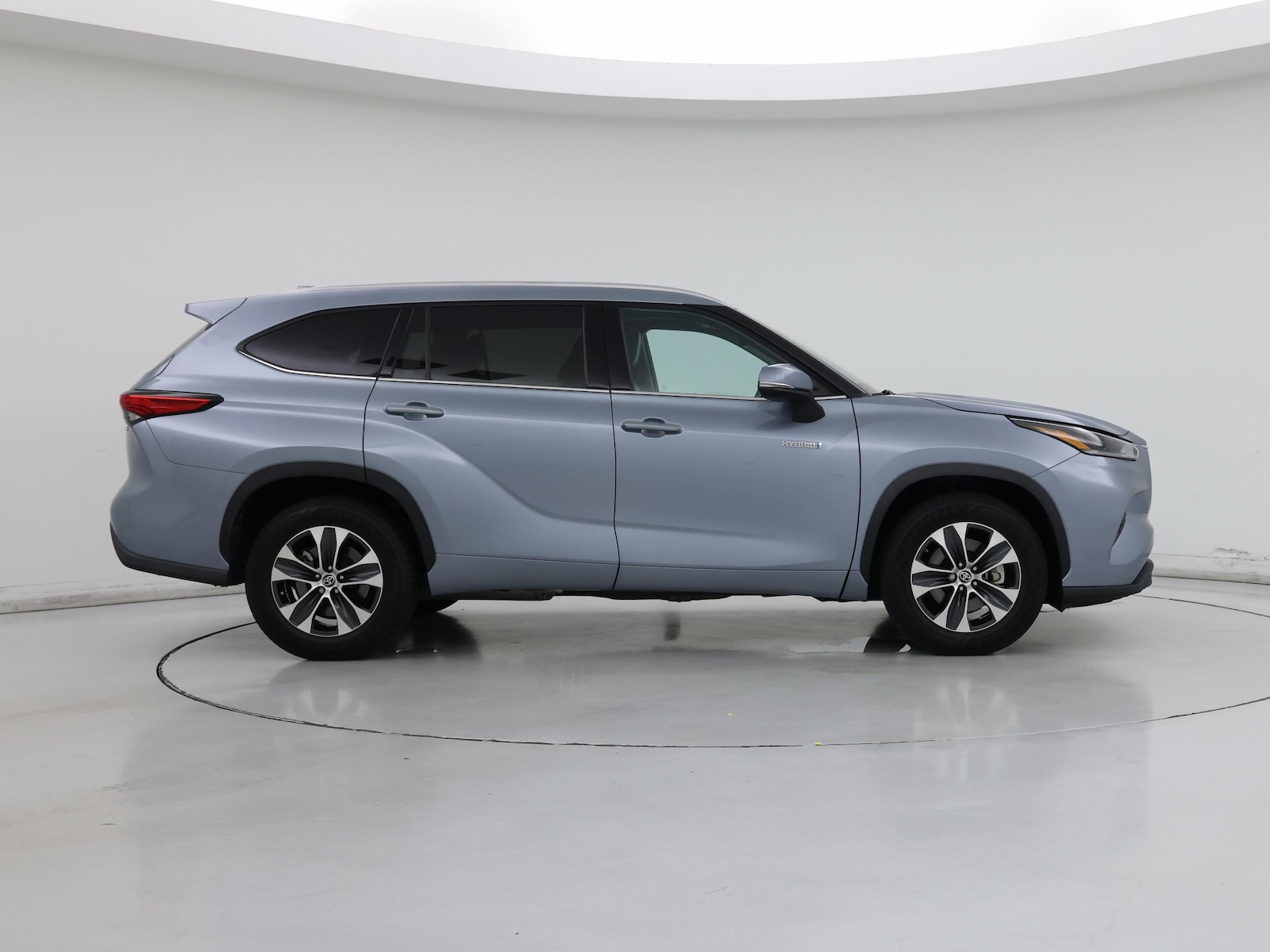 2021 Toyota Highlander XLE - Photo 8