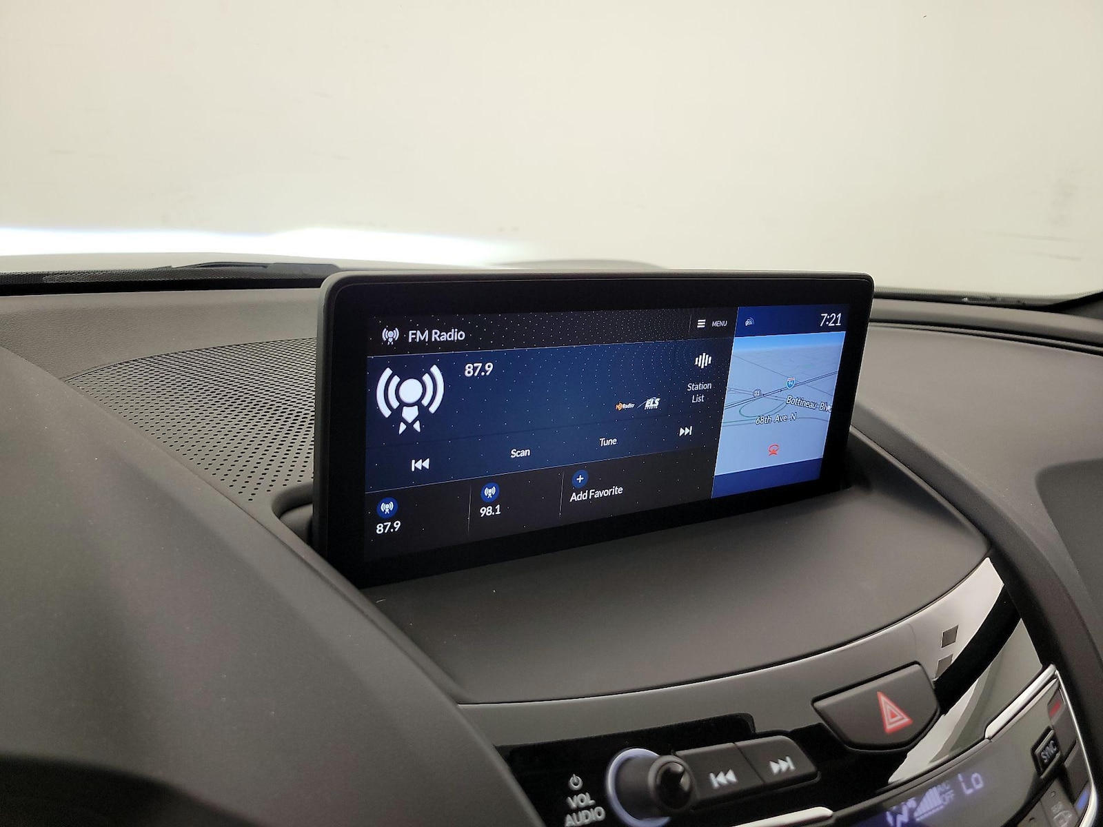2022 Acura RDX A-Spec Package - Photo 17