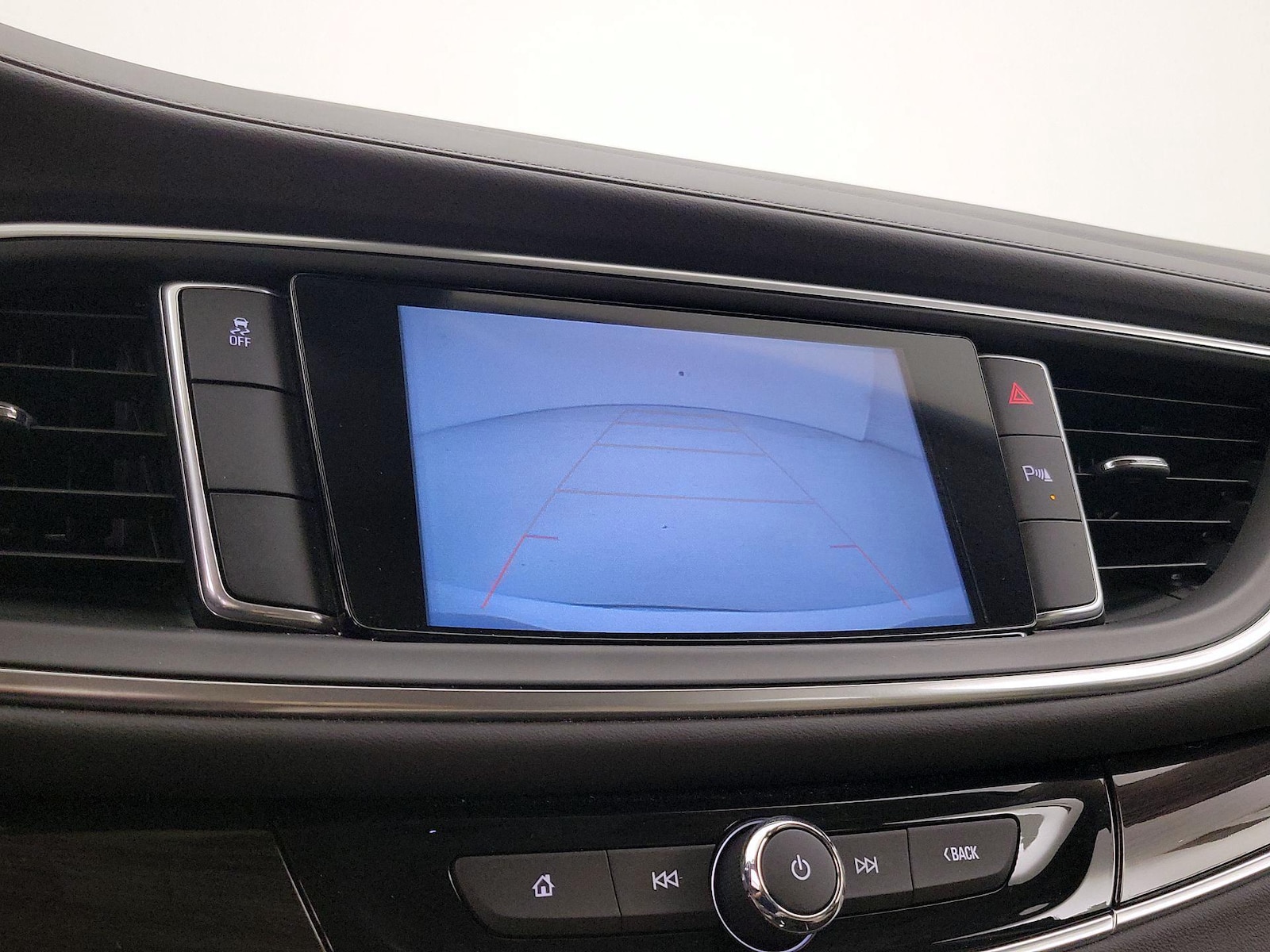 2018 Buick Enclave Essence - Photo 15