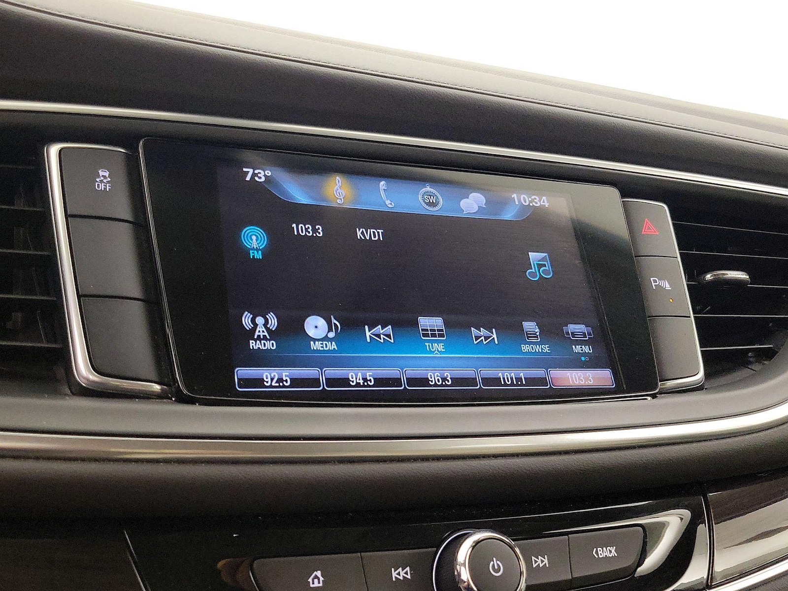2018 Buick Enclave Essence - Photo 16