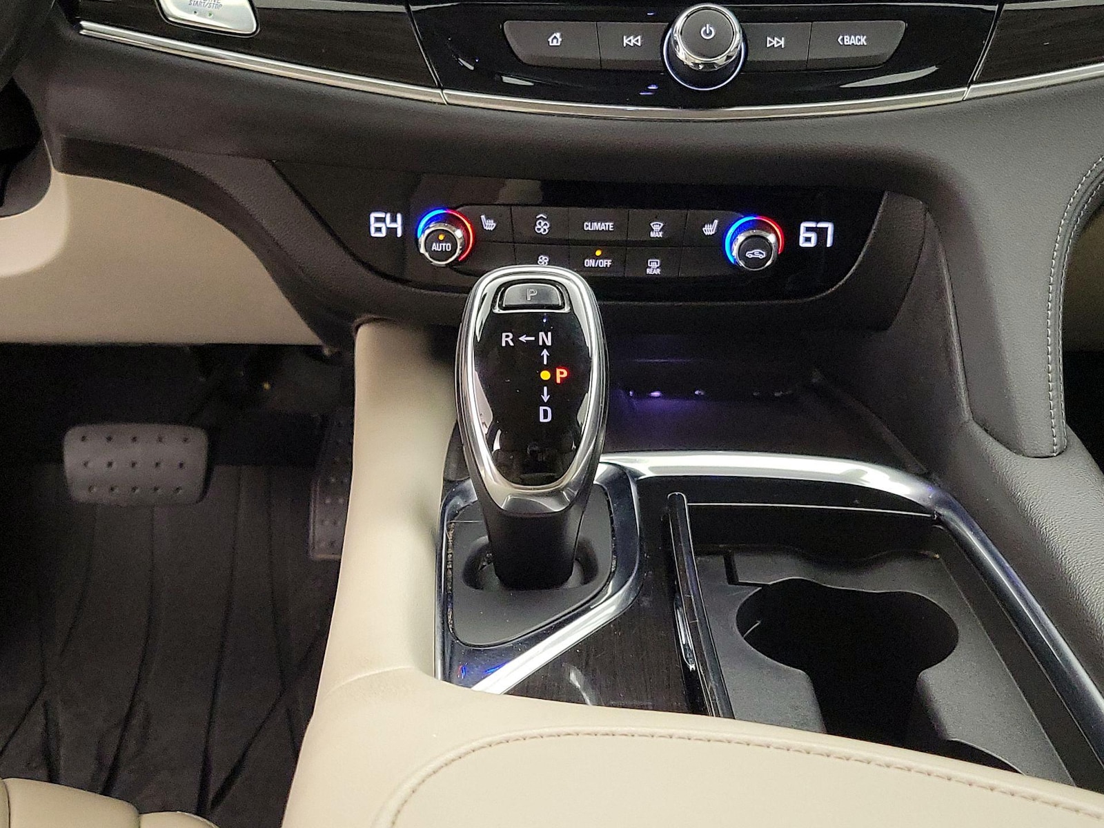 2018 Buick Enclave Essence - Photo 18