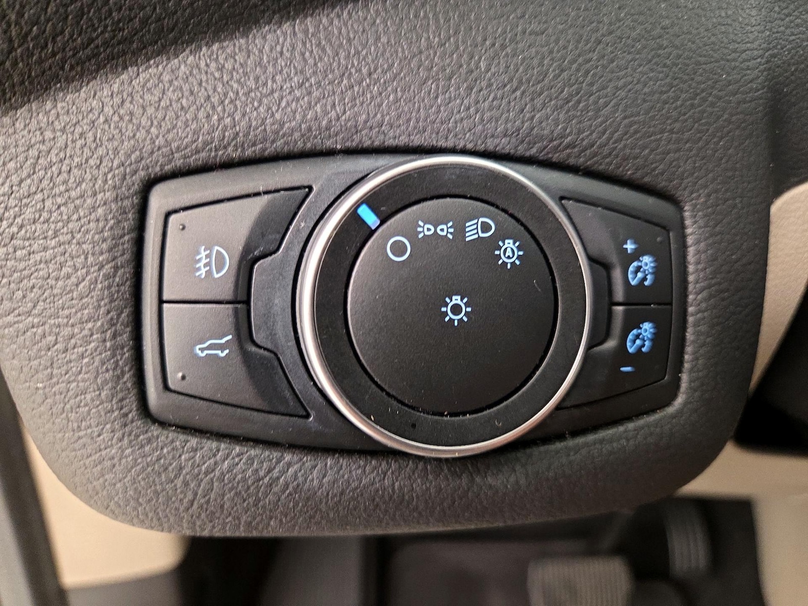 2017 Ford Escape Titanium - Photo 14
